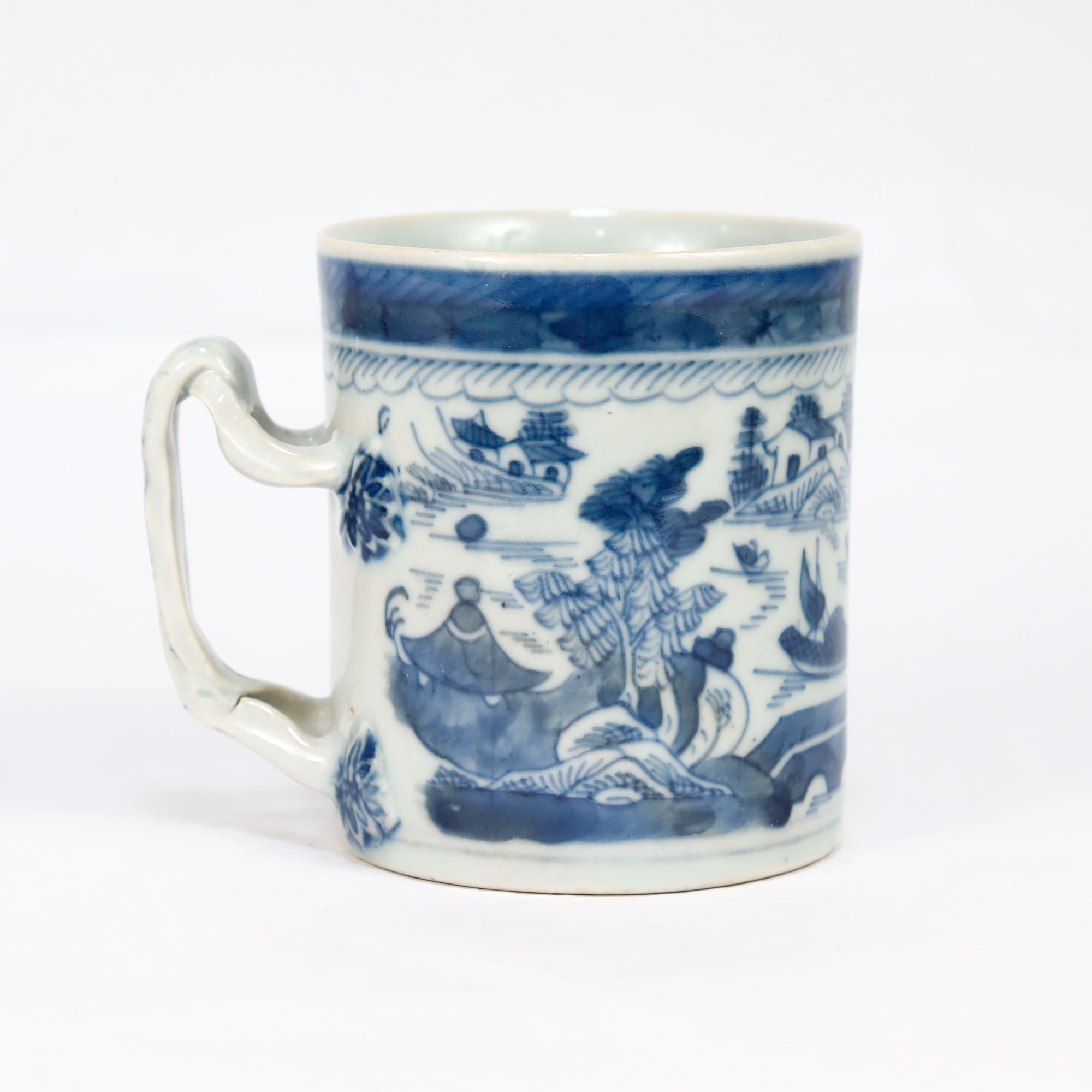 Antike chinesische Export Blau & Weiß Kanton Porzellan Tankard oder Kaffeetasse im Zustand „Gut“ im Angebot in Philadelphia, PA