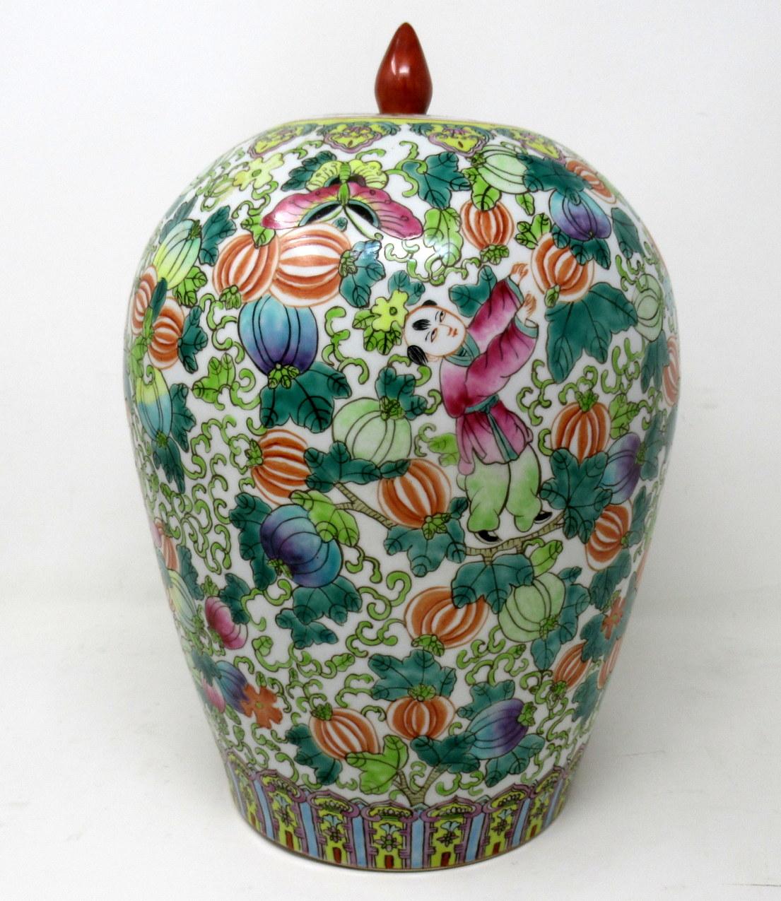 A superb example of a Chinese porcelain ginger jar or centerpiece of generous proportions, complete with its original cover with plain lobed finial. Late nineteenth, early twentieth century, Chinese Republic period. 

Of Melon-shaped outline,