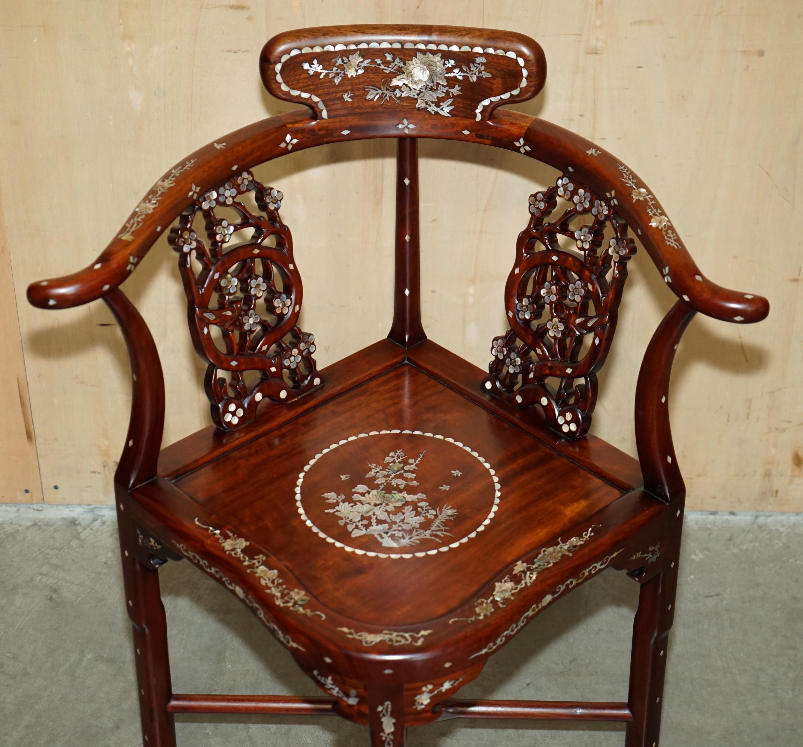 ANTIQUE CHINESE EXPORT HARDWOOD  MOTHER OF PEARL CIRCA 1920's TABLE & CHAIRS SET en venta 8