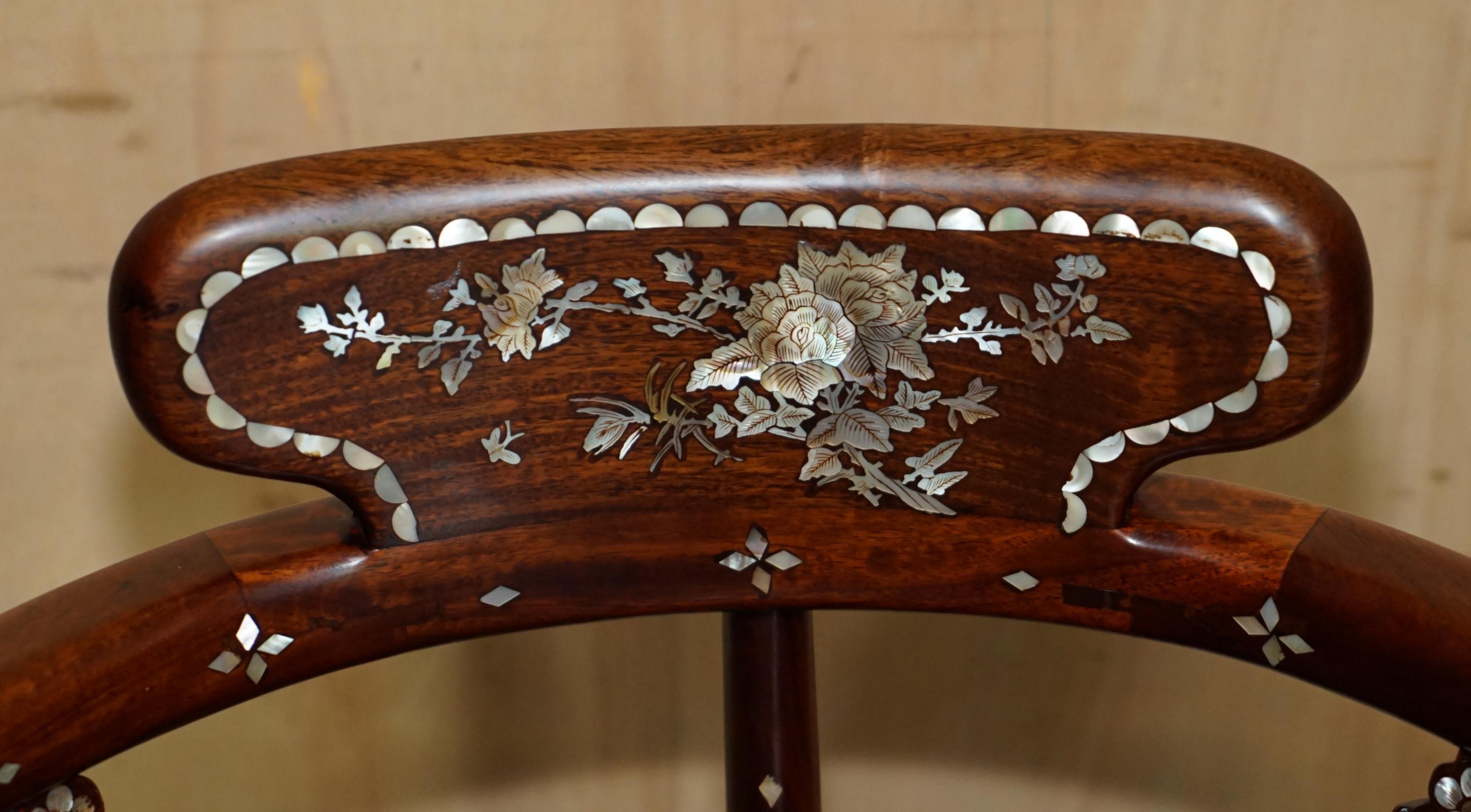 ANTIQUE CHINESE EXPORT HARDWOOD  MOTHER OF PEARL CIRCA 1920's TABLE & CHAIRS SET en venta 10