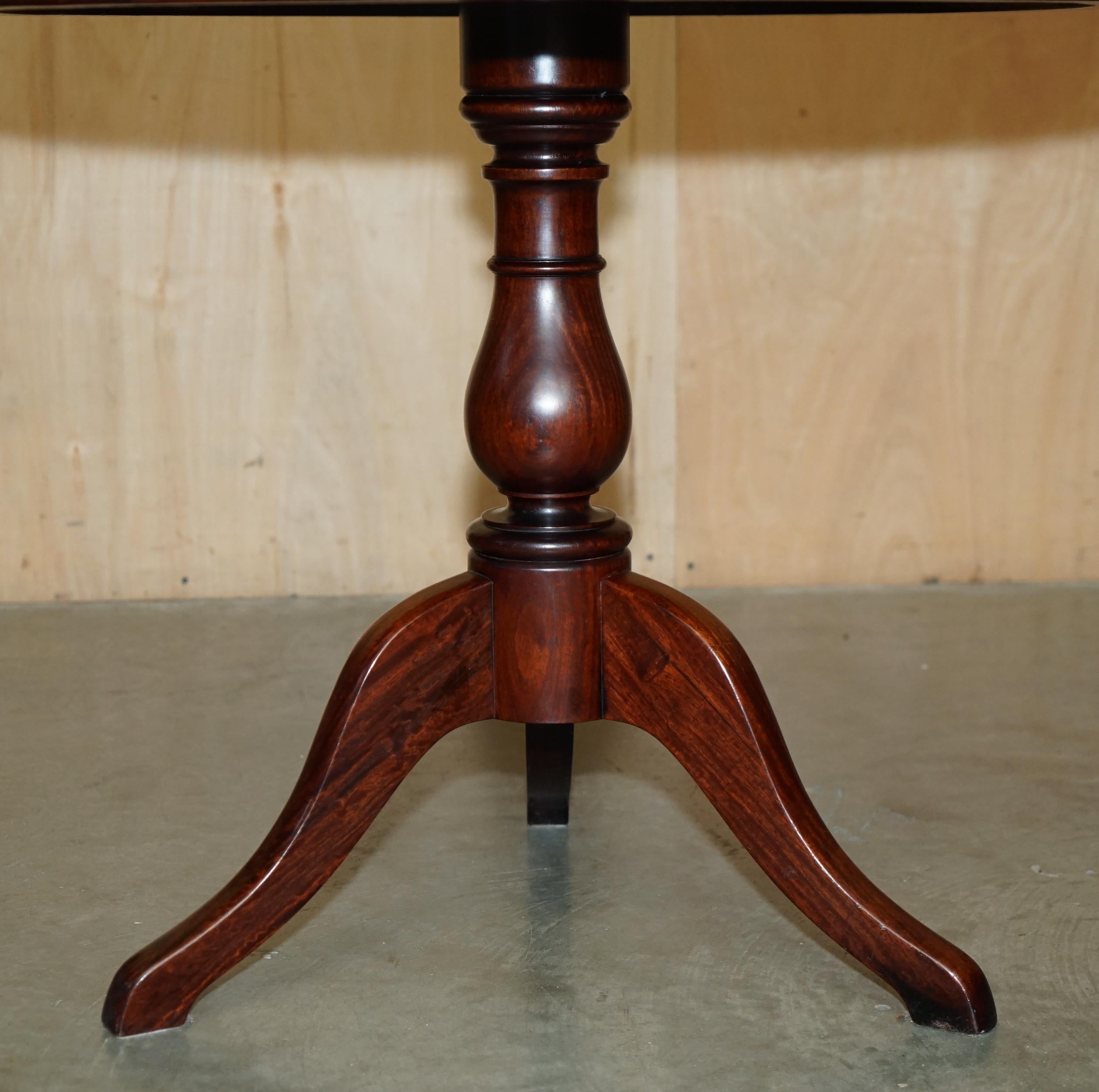 ANTIQUE CHINESE EXPORT HARDWOOD  MOTHER OF PEARL CIRCA 1920's TABLE & CHAIRS SET Madera dura en venta