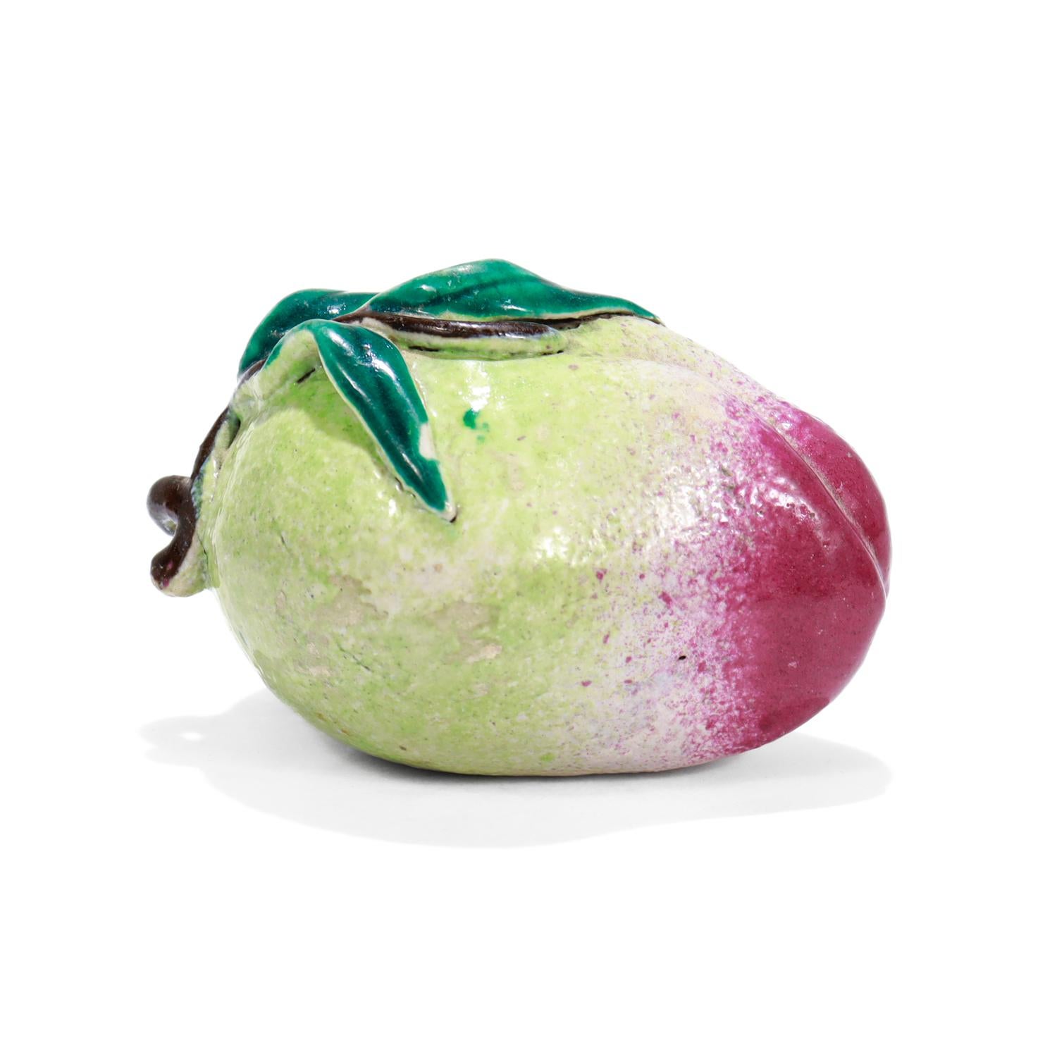 Antique Chinese Export Porcelain Altar Fruit Peach or Mango - PC In Good Condition For Sale In Philadelphia, PA