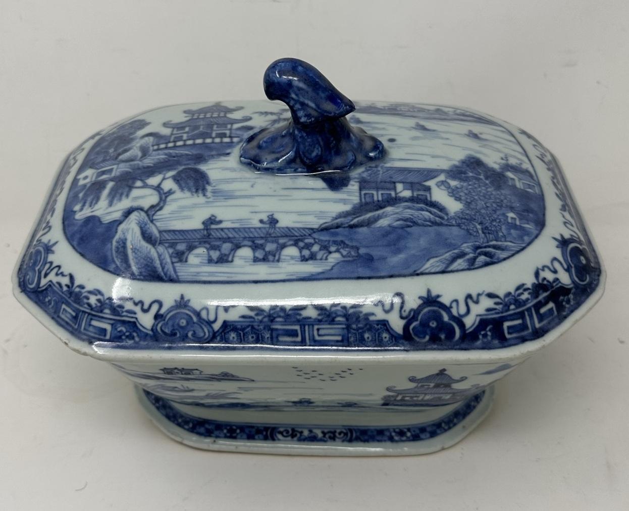 18th Century Antique Chinese Export Porcelain Blue White Chien Lung Soup Tureen Centerpiece