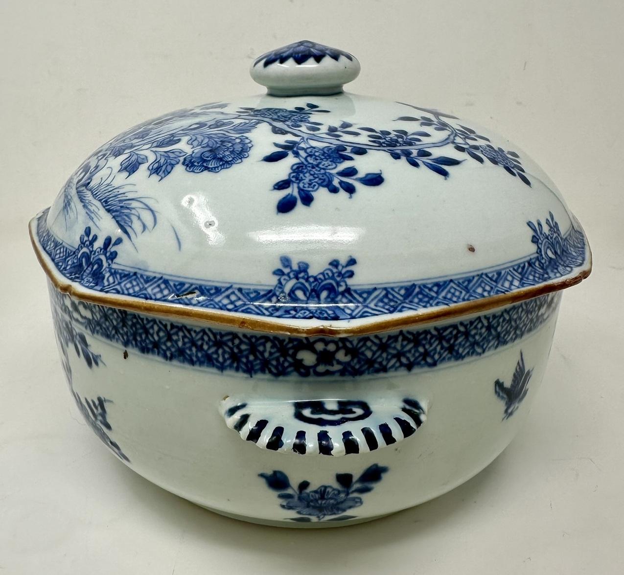 Ceramic Antique Chinese Export Porcelain Blue White Chien Lung Soup Tureen Centerpiece For Sale