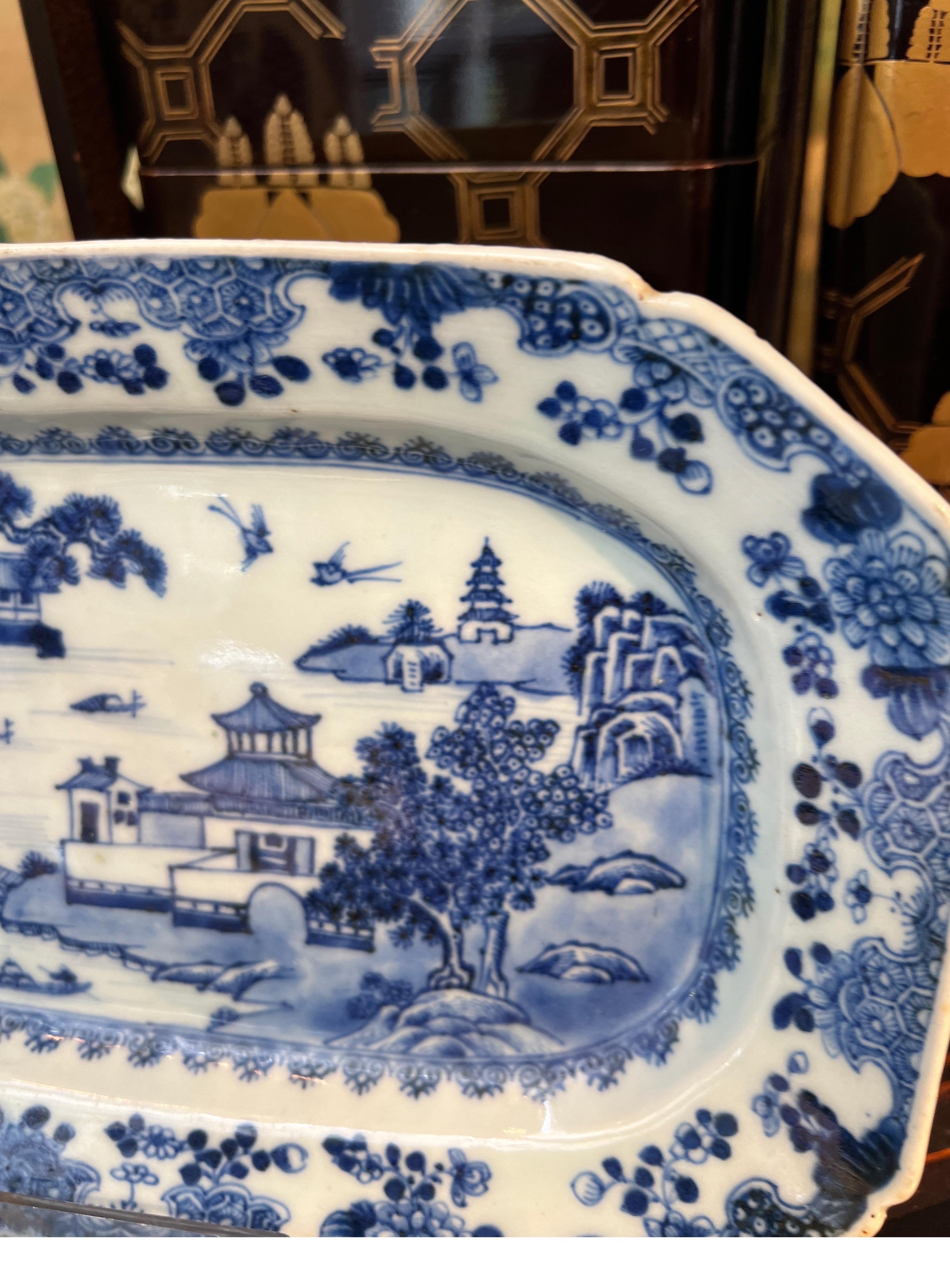 Antique Chinese Export Porcelain Blue White Platter  Qianlong Period 1760-70 4