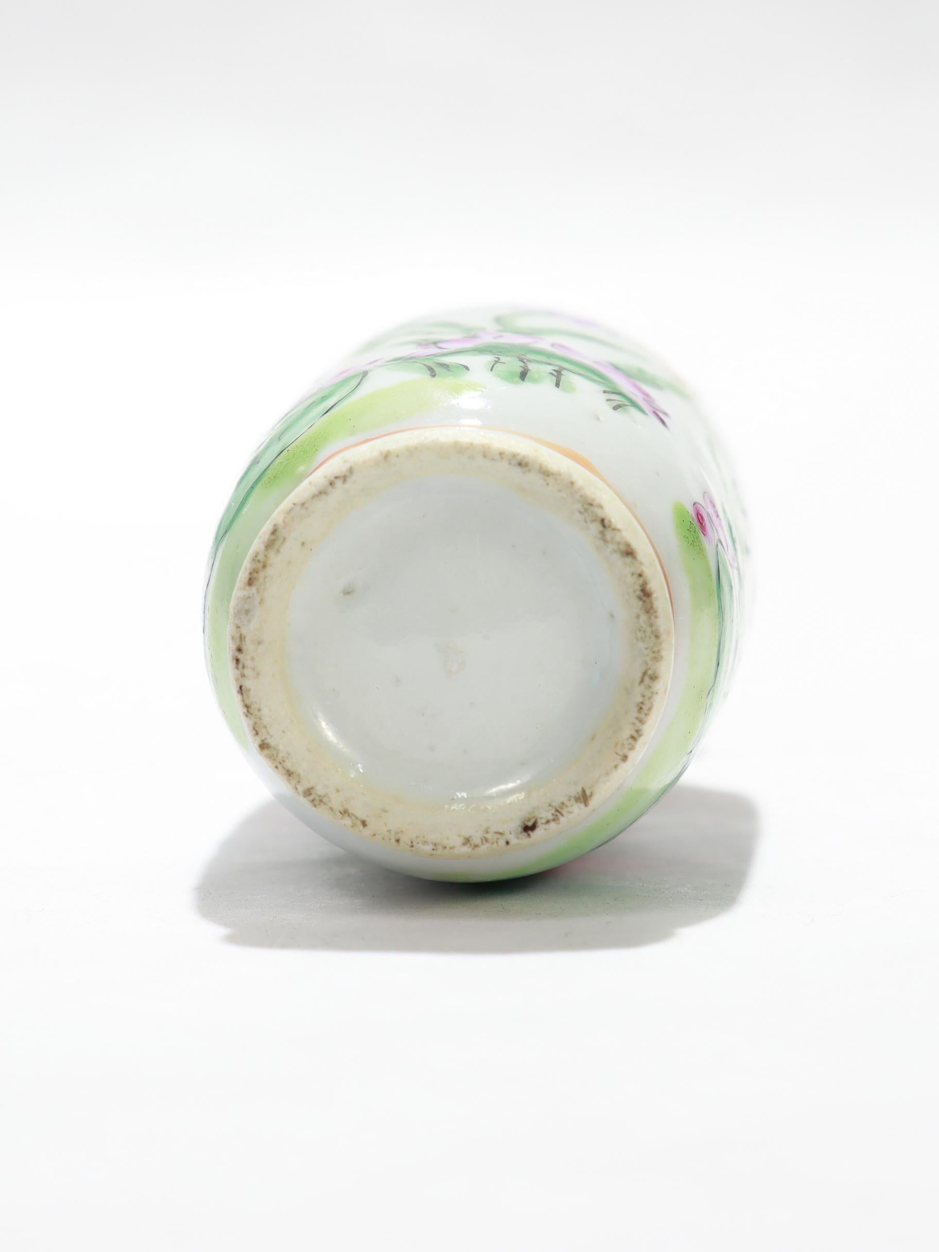 Antique Chinese Export Porcelain Famille Rose Bud Vase or Miniature Cabinet Vase For Sale 4