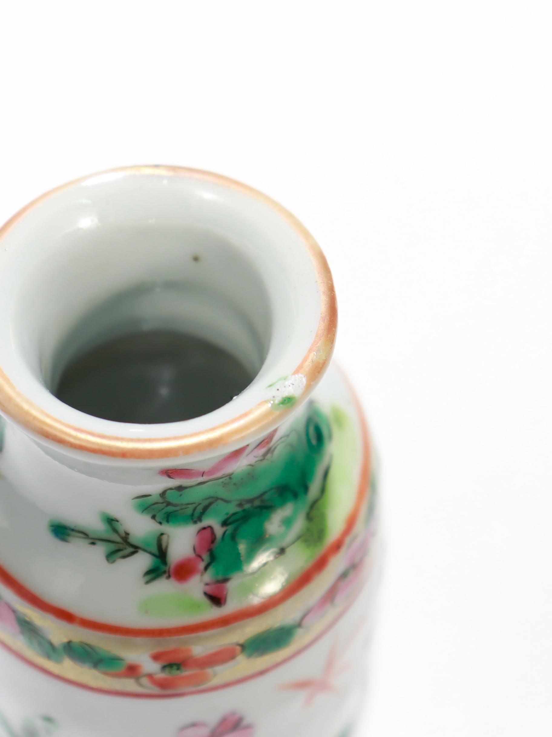 Antique Chinese Export Porcelain Famille Rose Bud Vase or Miniature Cabinet Vase For Sale 5