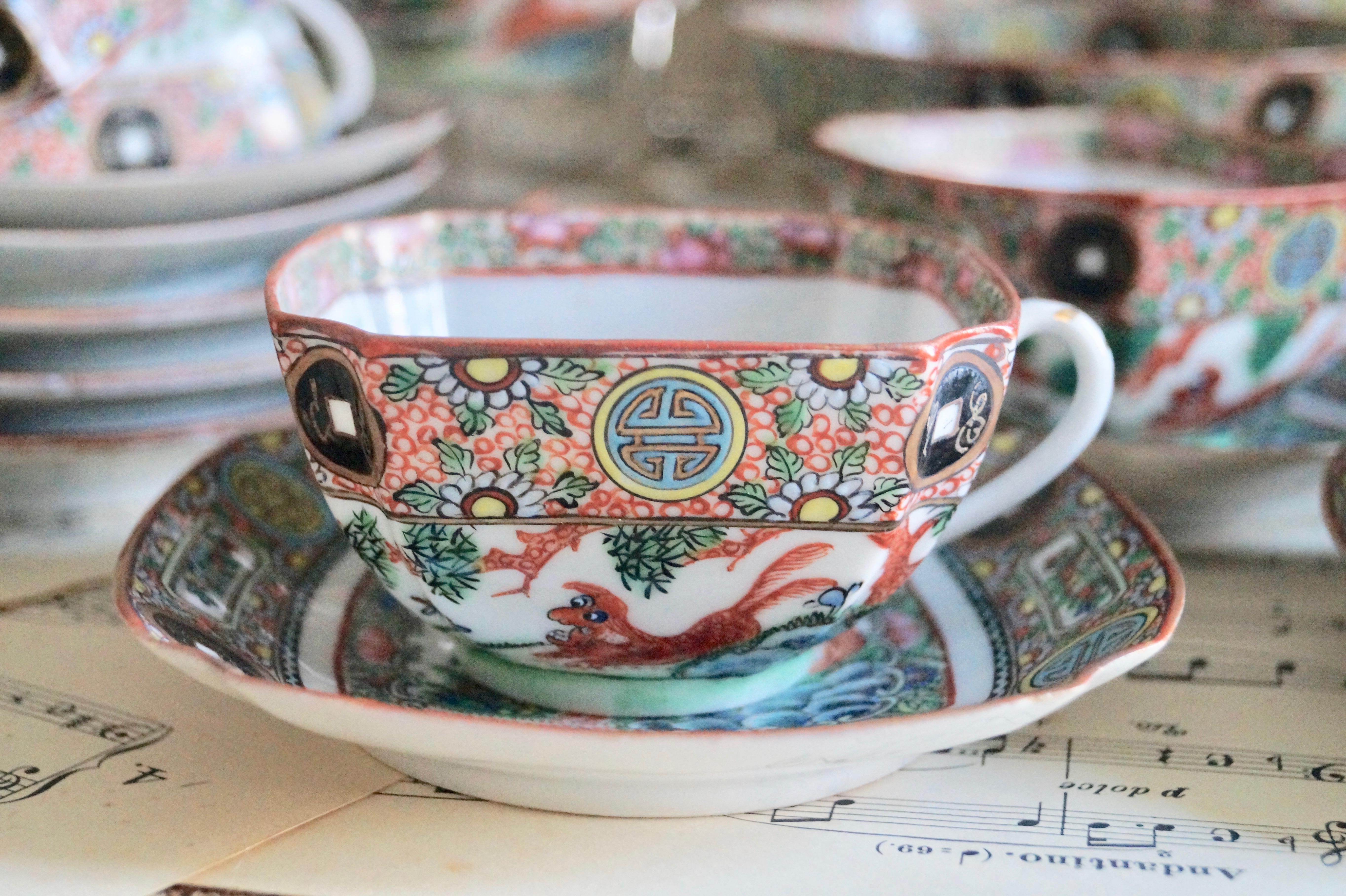 Antique Chinese Export Porcelain, Famille Rose Tea Service, 1880-1900 In Good Condition In BAAMBRUGGE, NL