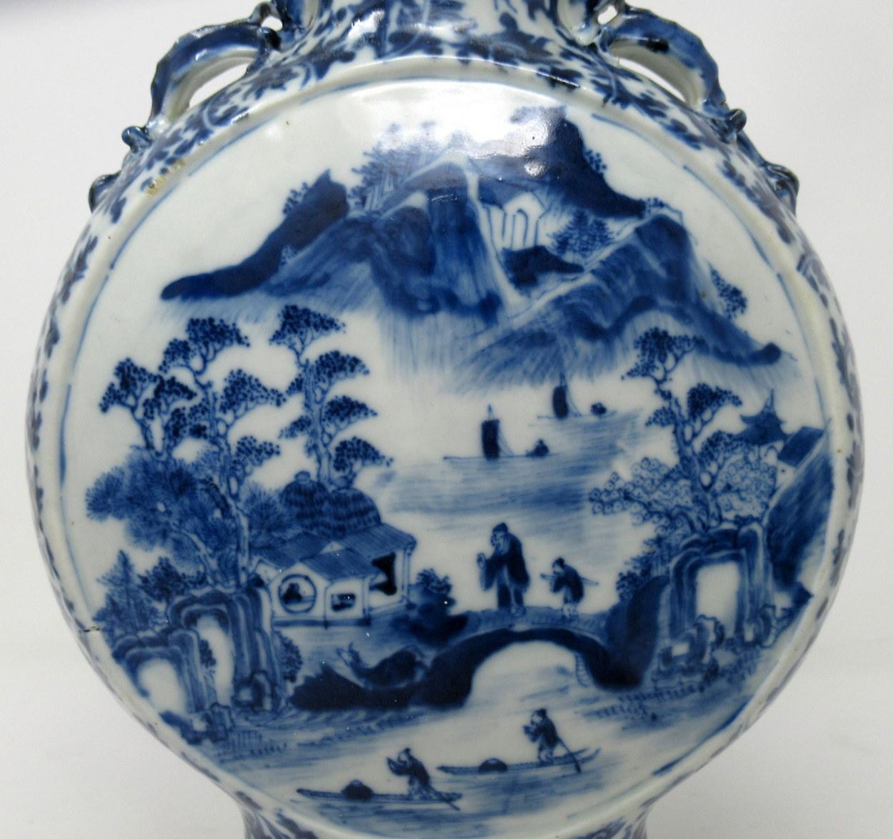 Antique Chinese Export Porcelain Hand Painted Blue White Moon Flask 19th Century 1