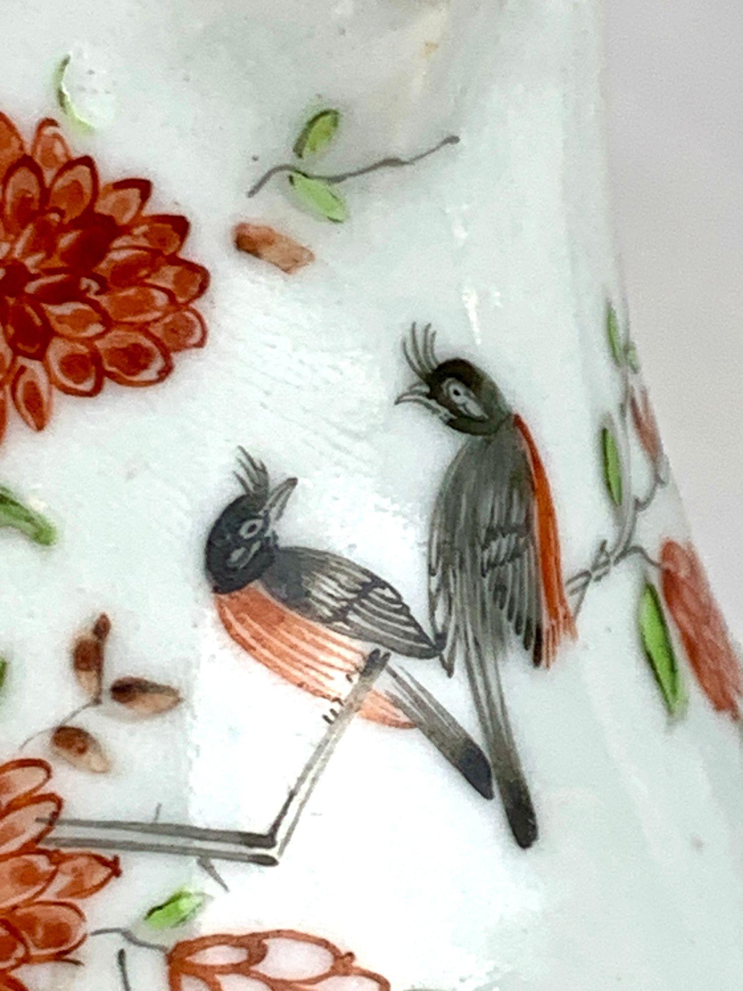 Ancien pichet en porcelaine d'exportation chinoise peint à la main Circa 1770 en vente 3