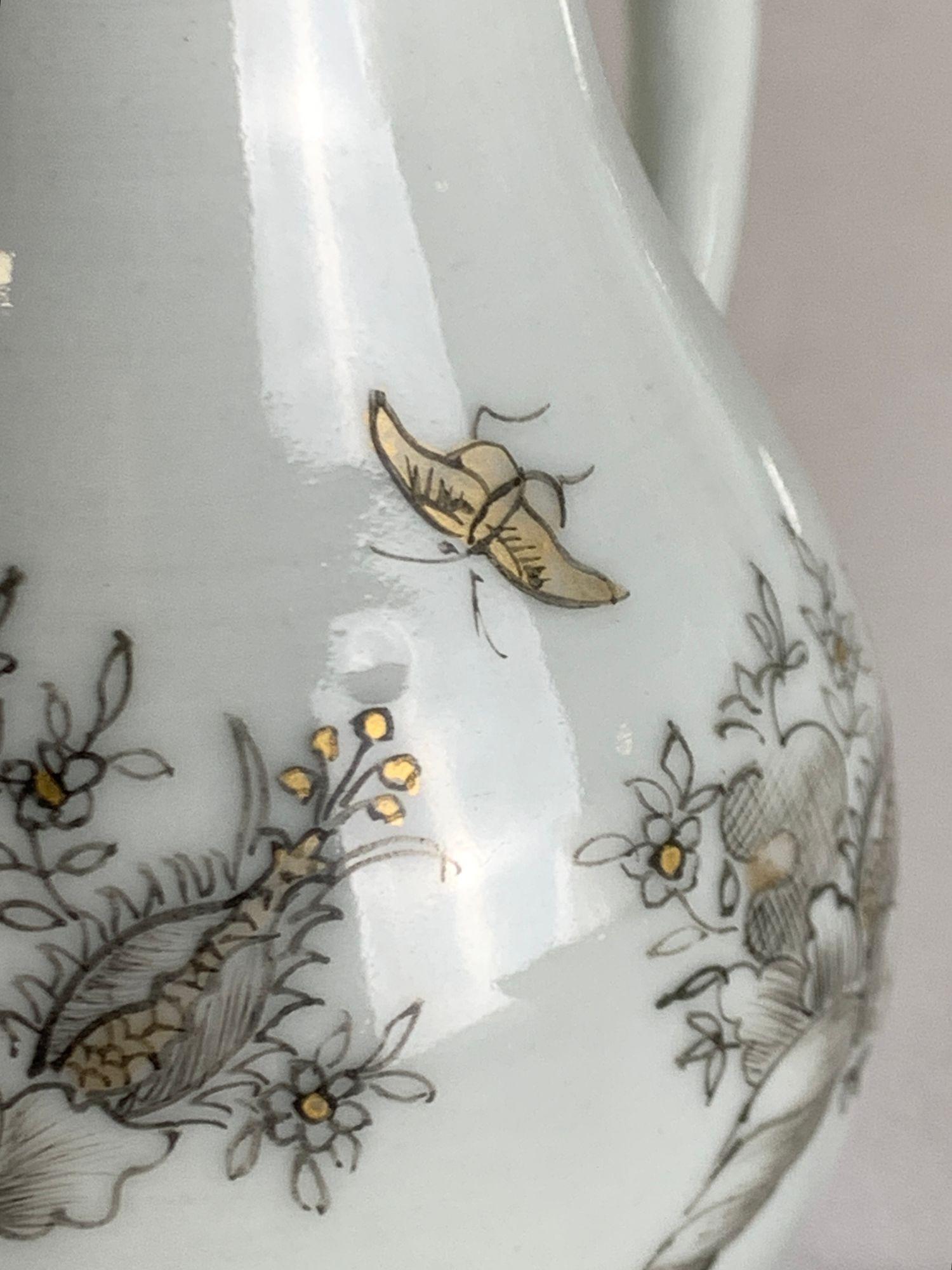 Antike chinesische Export-Porzellankanne, handbemalt in Grisaille, CIRCA 1770 im Angebot 1