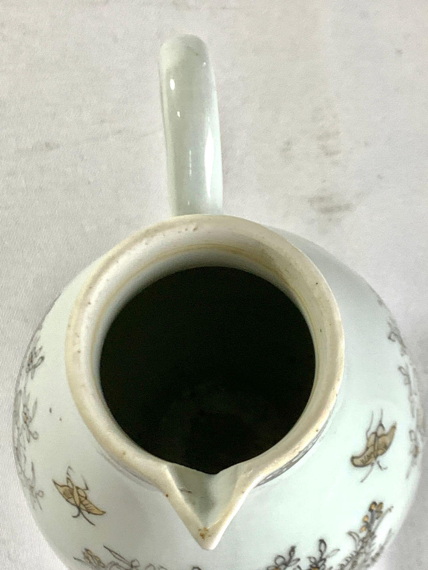 Antike chinesische Export-Porzellankanne, handbemalt in Grisaille, CIRCA 1770 im Angebot 3
