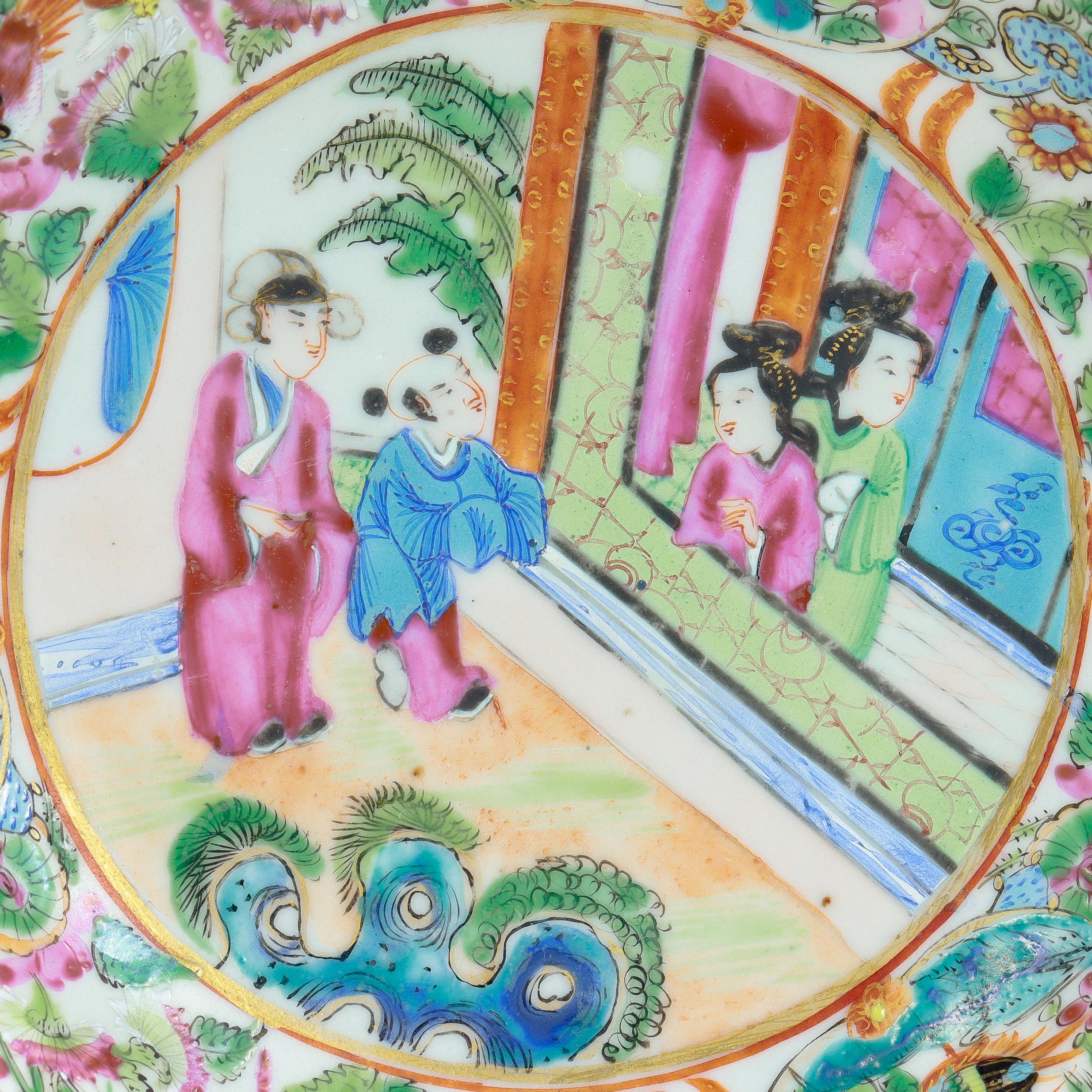 Antica tazza da tè e piattino in porcellana cinese d'esportazione Rose Mandarin in vendita 8