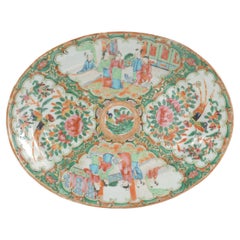 Antikes chinesisches Export-Porzellan-Medaillon-Tablett mit Rosenmedaillon