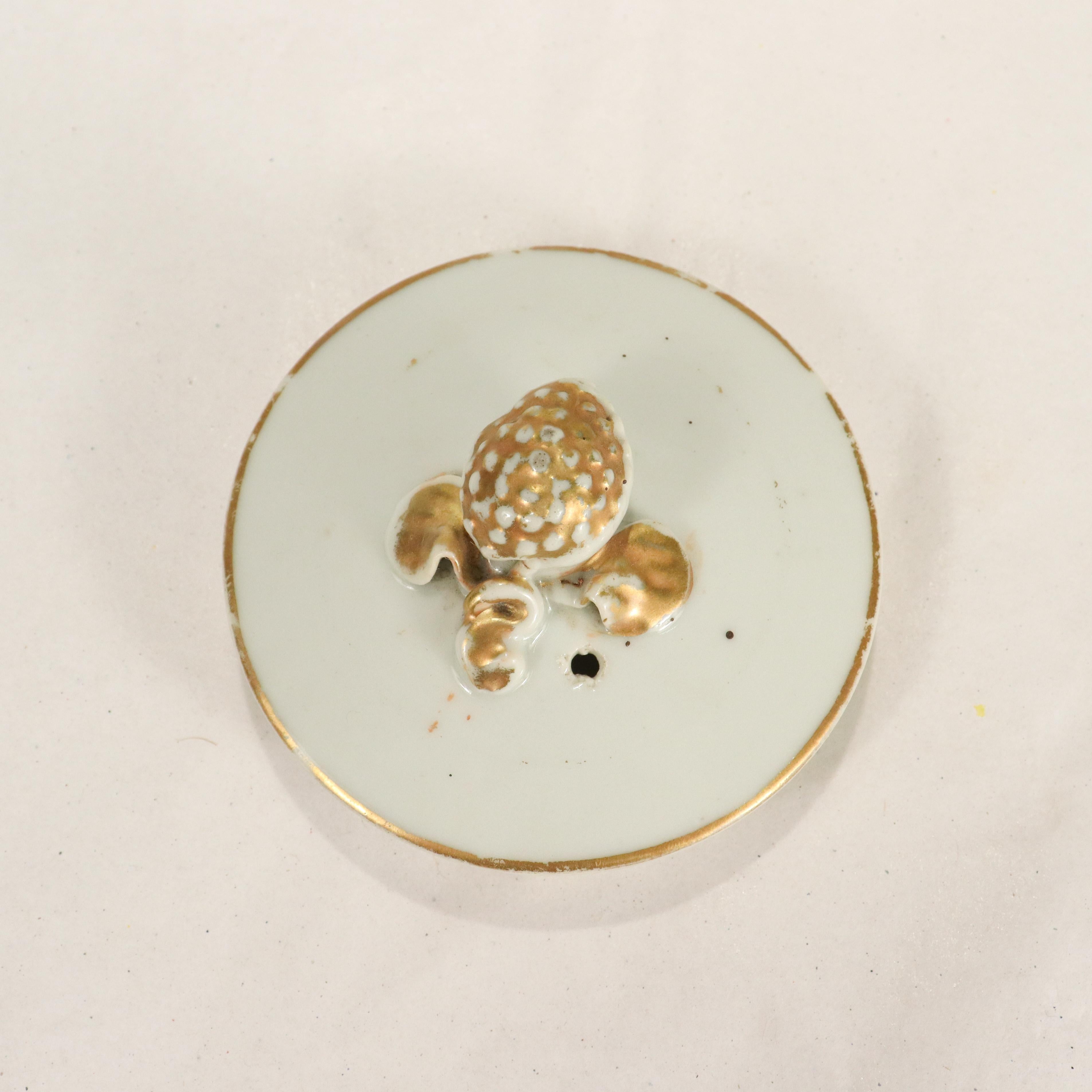 Antique Chinese Export Porcelain Teapot 9