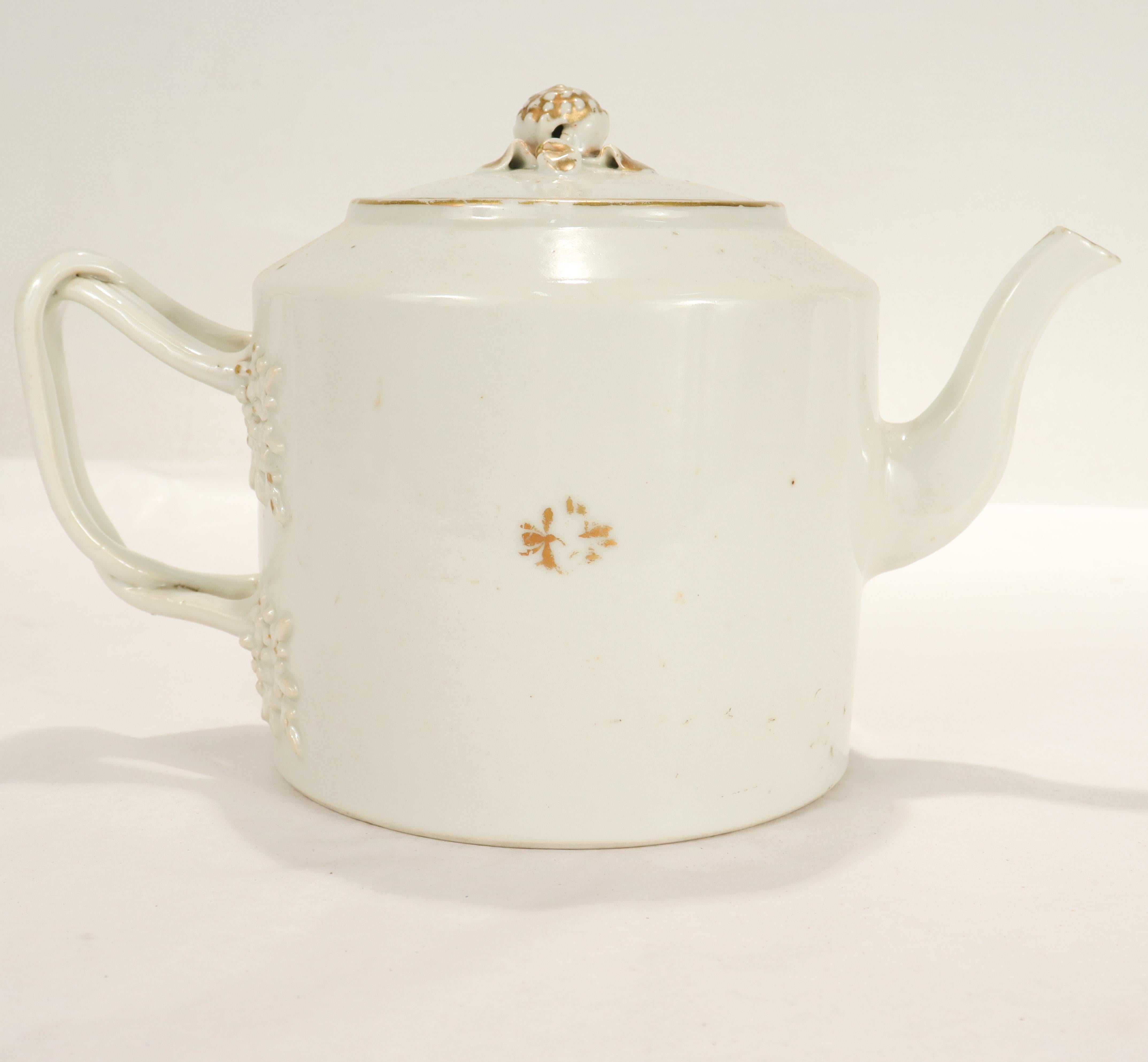 Antike chinesische Export-Porzellan-Teekanne im Zustand „Gut“ in Philadelphia, PA