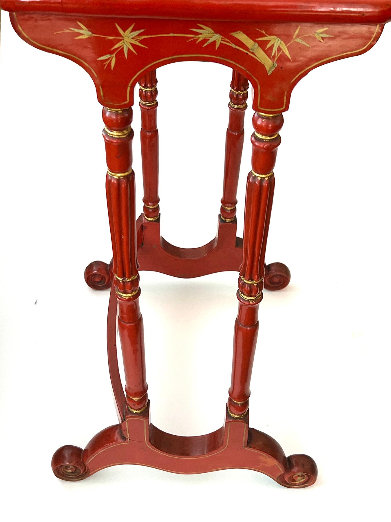 Antique Chinese Export Red & Gilt Lacquer Quartetto Nesting Tables For Sale 4