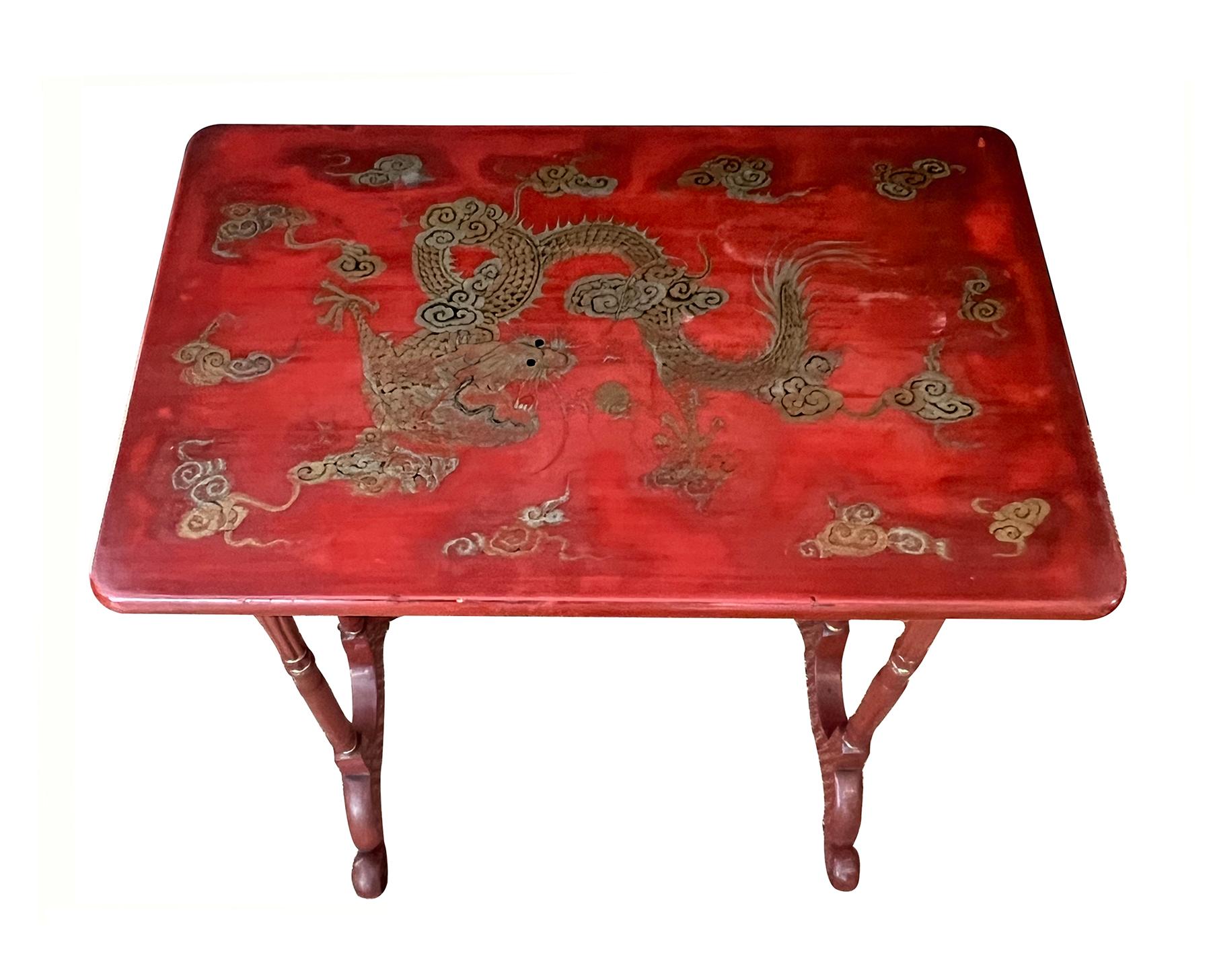 Early 20th Century Antique Chinese Export Red & Gilt Lacquer Quartetto Nesting Tables For Sale