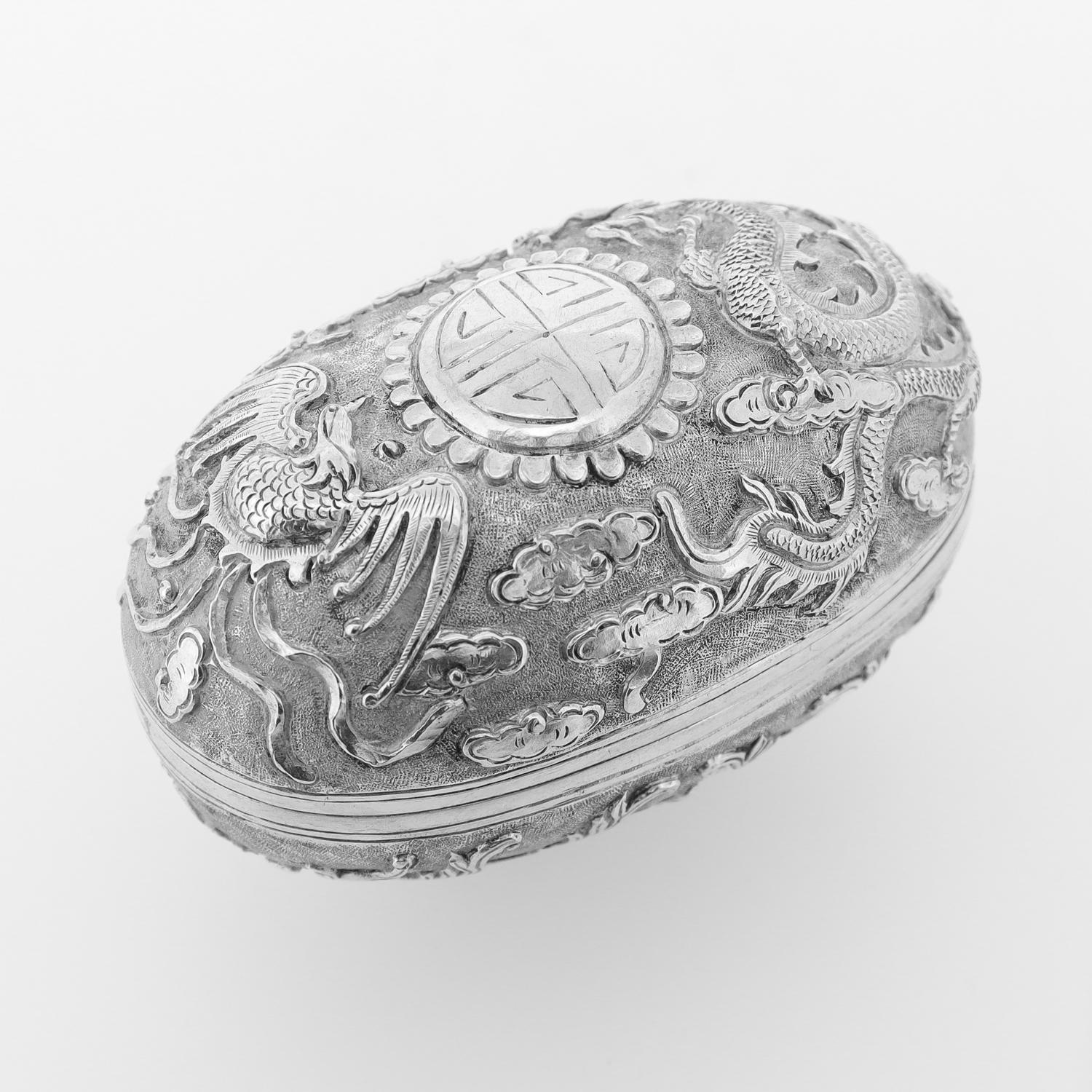 Antique Chinese Export Repousse Silver Box with Phoenix, Dragon, & Longevity 壽 For Sale 6