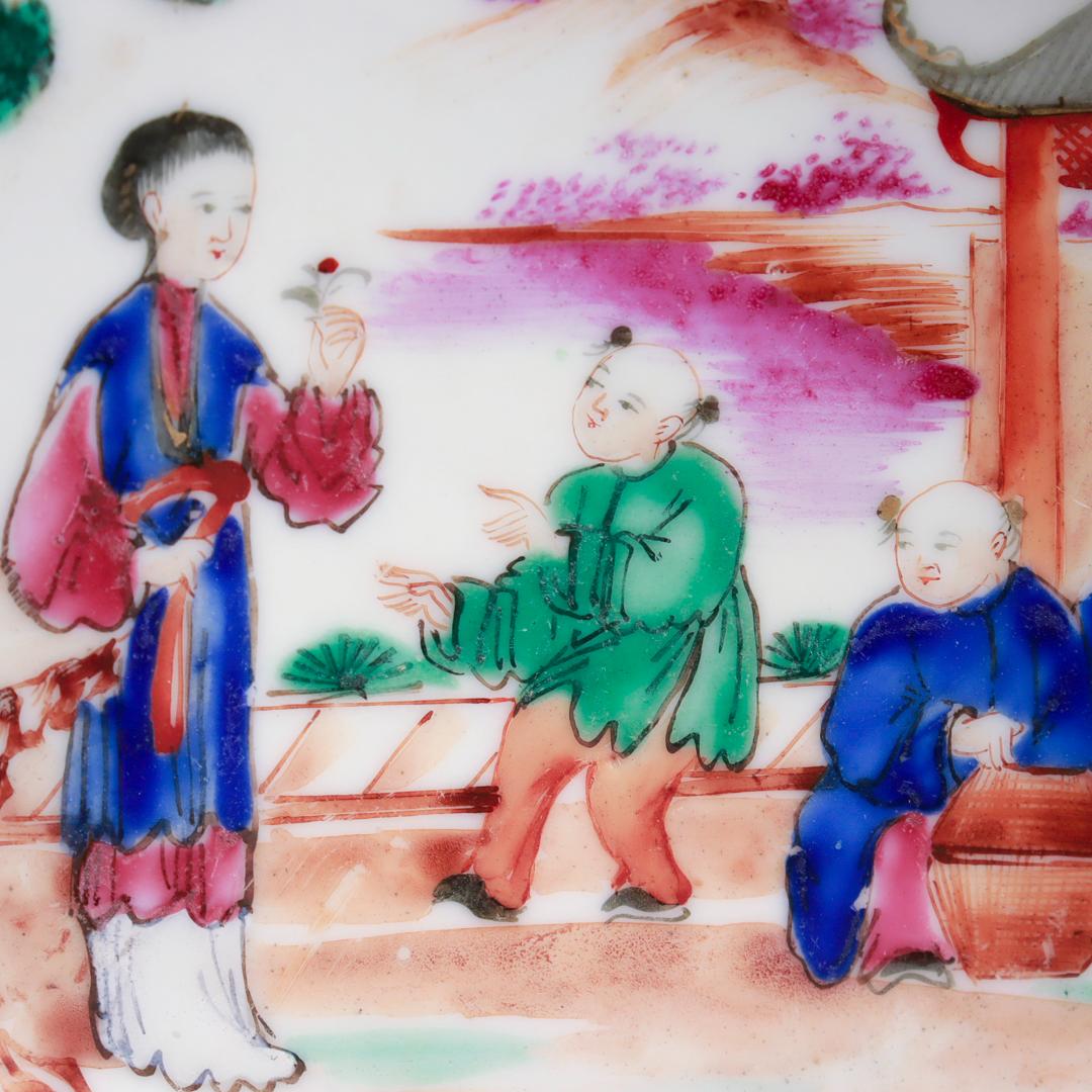 XIXe siècle Tasse à café et soucoupe en porcelaine mandarine rose ancienne d'exportation chinoise en vente