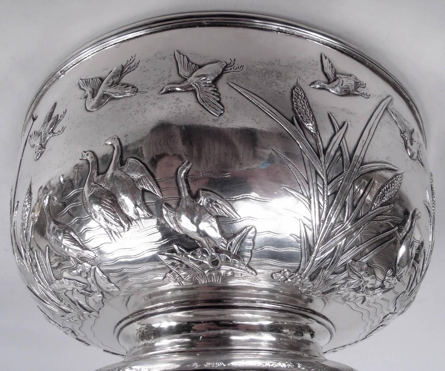 Ancienne coupe à oiseaux et quenouilles en argent exporté de Chine Bon état - En vente à New York, NY