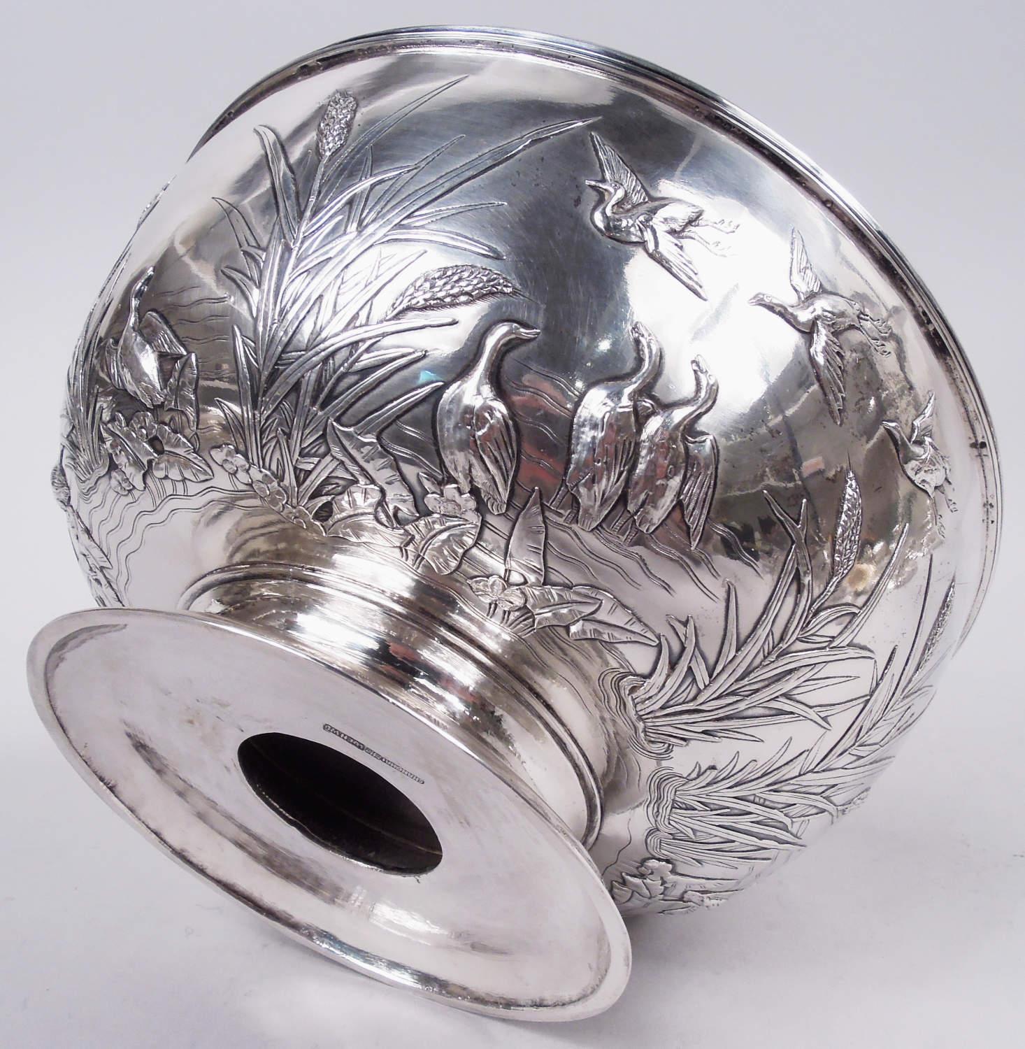 Ancienne coupe à oiseaux et quenouilles en argent exporté de Chine en vente 1