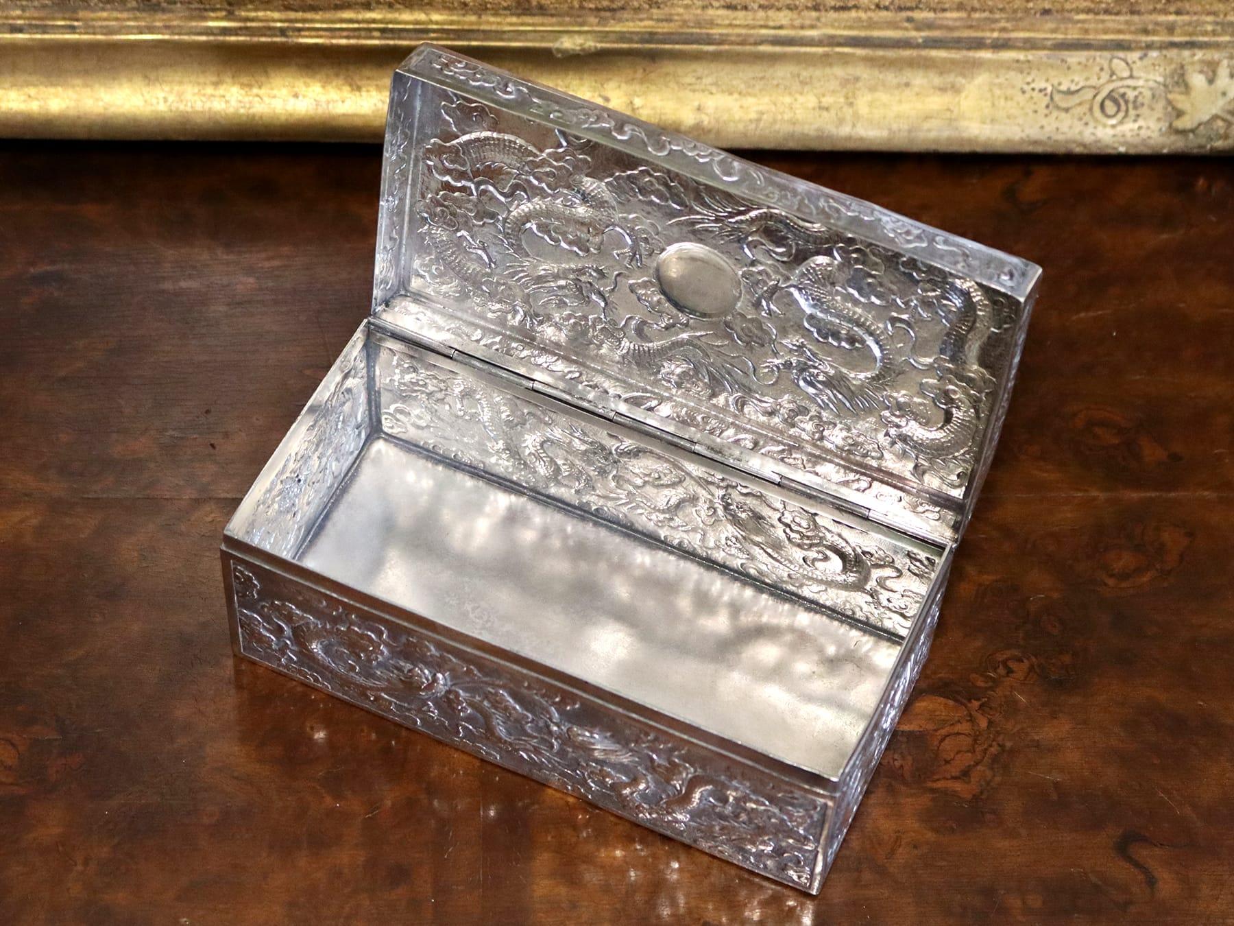 Antike chinesische Export Silber Box CIRCA 1880 (Spätes 19. Jahrhundert) im Angebot