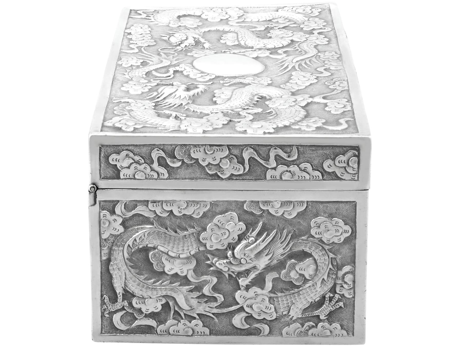 Antike chinesische Export Silber Box CIRCA 1880 im Angebot 5