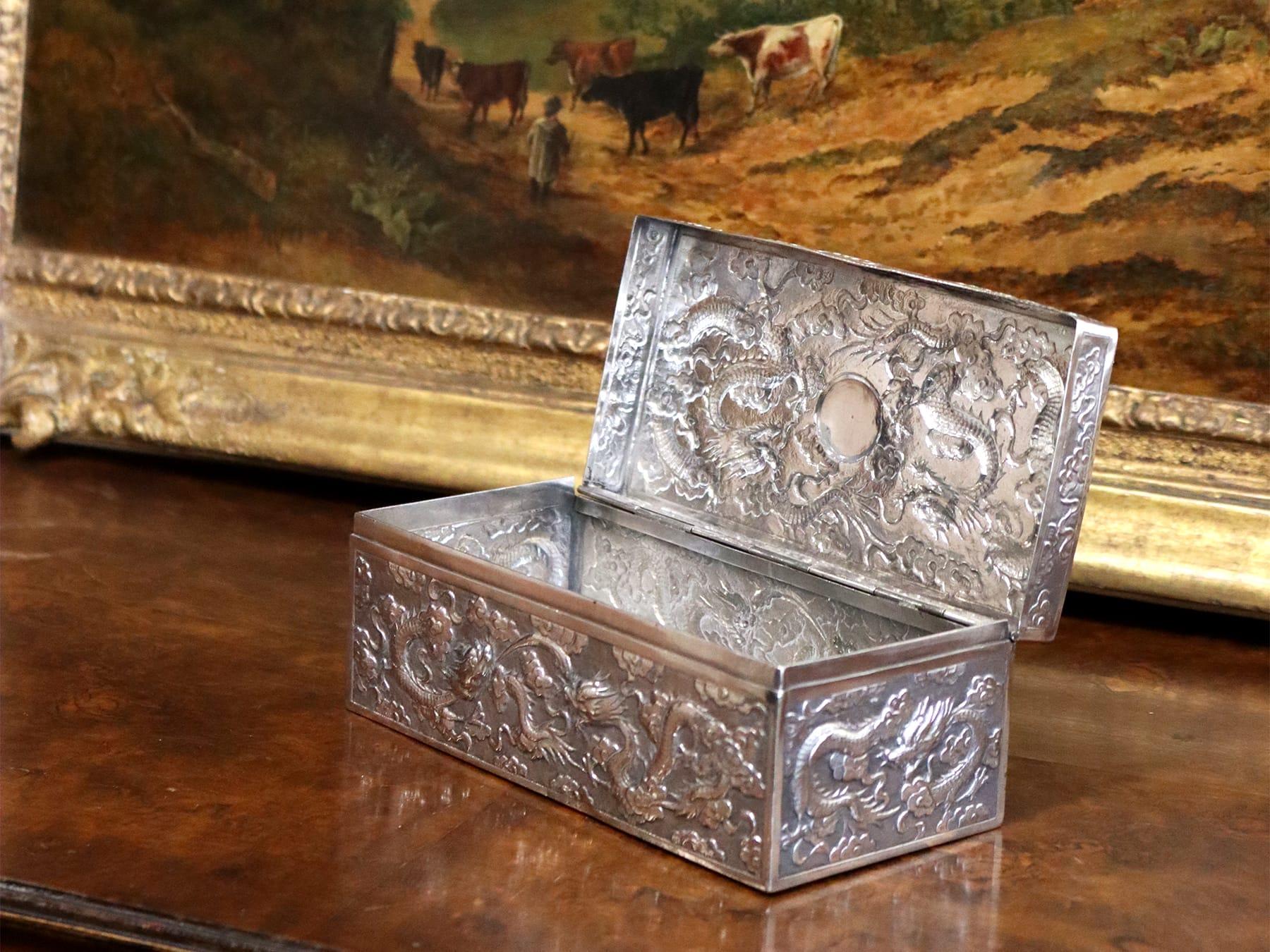 Antike chinesische Export Silber Box CIRCA 1880 im Angebot 1