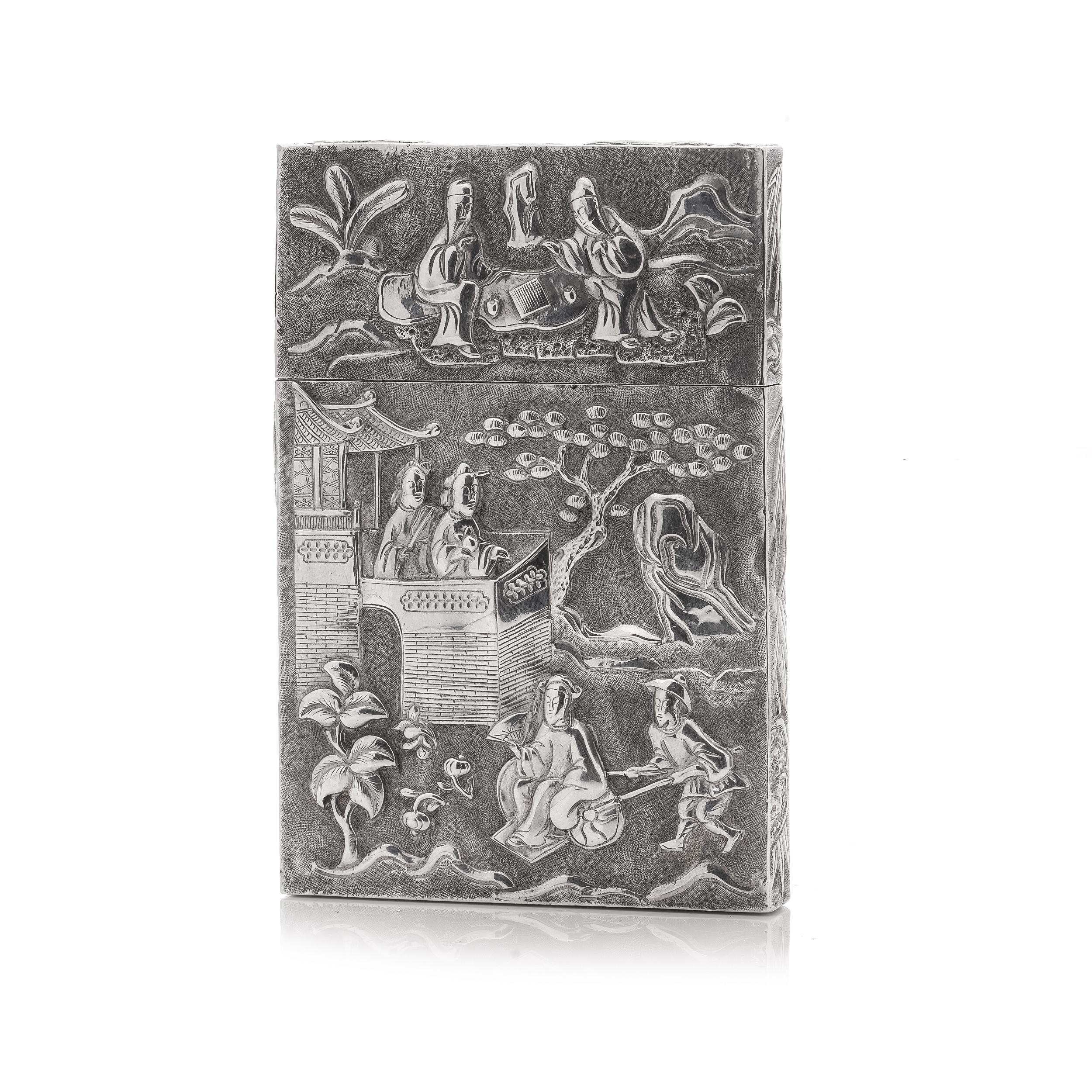 Antique Chinese export silver card case with courtly scene  For Sale 6