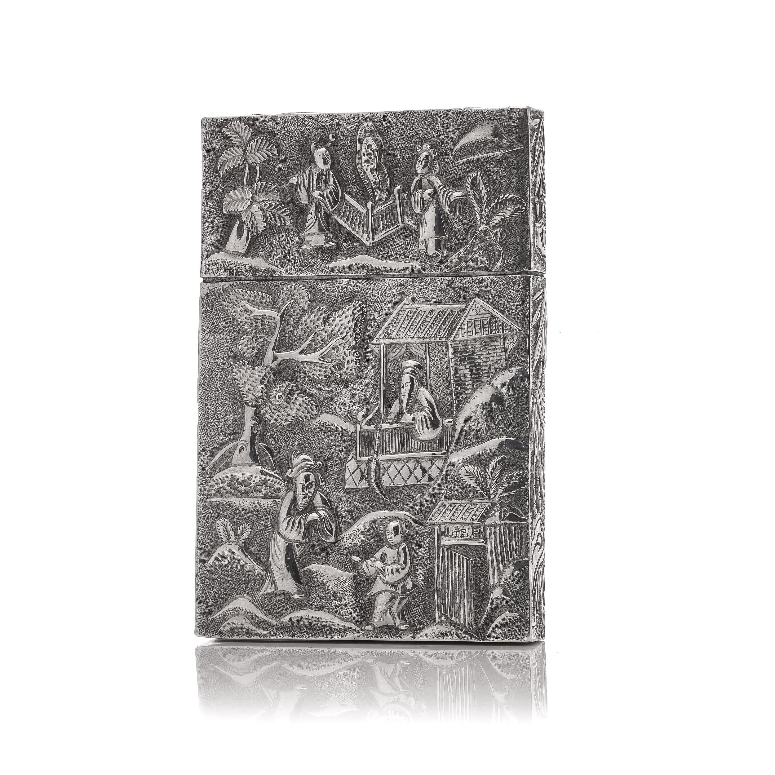 Antique Chinese export silver card case with courtly scene  In Good Condition For Sale In Braintree, GB