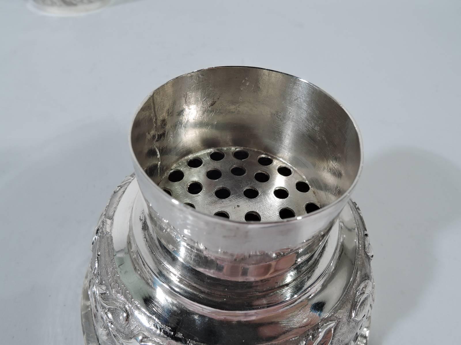 Antique Chinese Export Silver Chrysanthemum Cocktail Shaker In Excellent Condition In New York, NY