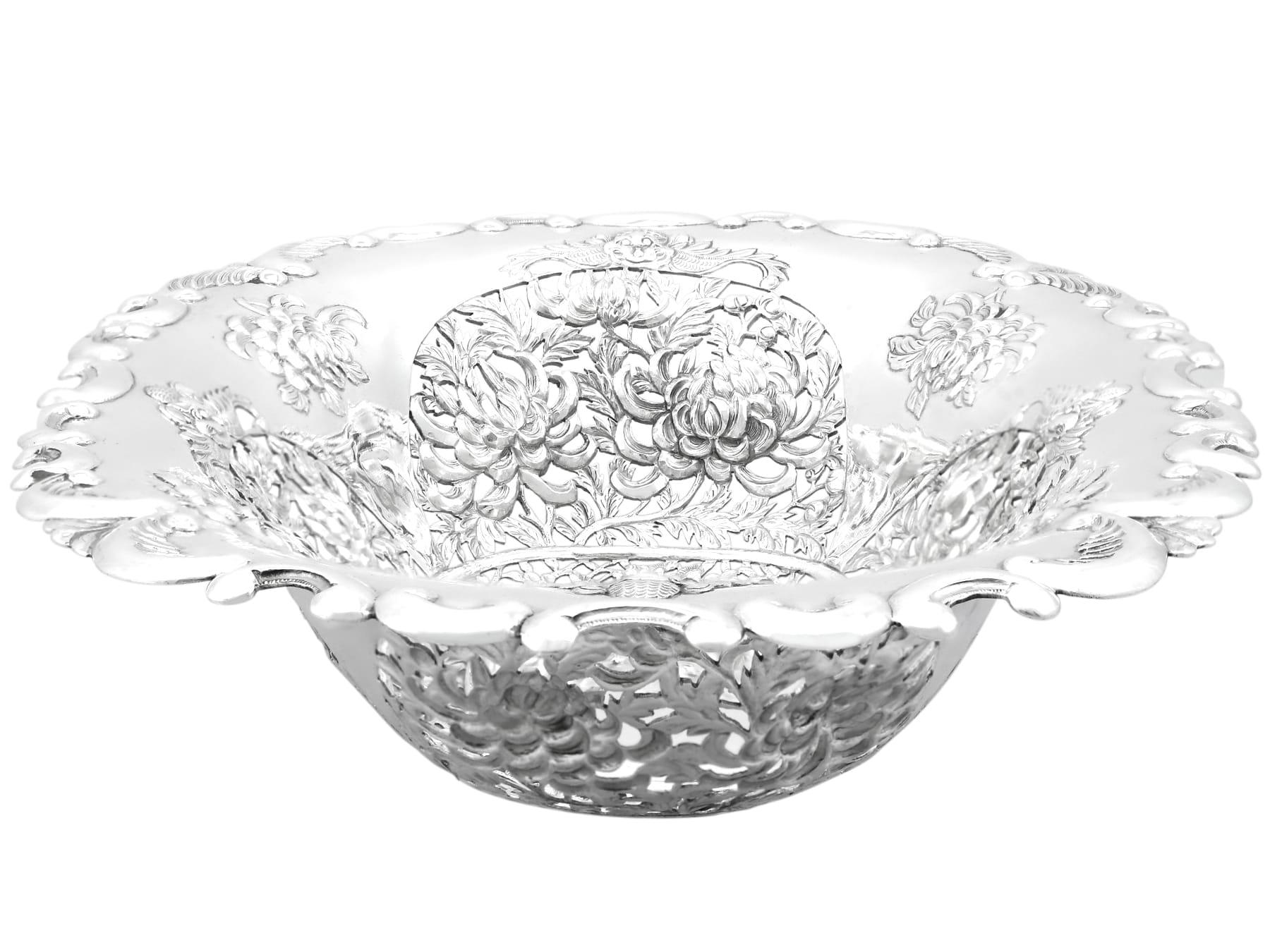 Antique Chinese Export Silver Dish Circa 1900 For Sale 4