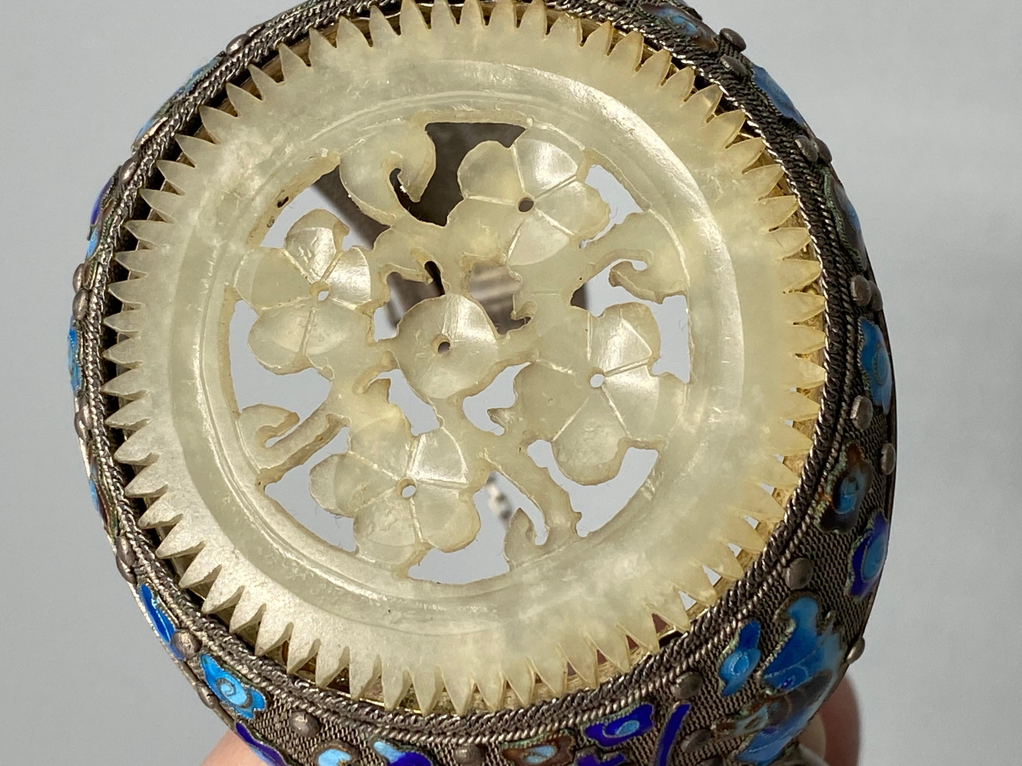 Antikes chinesisches Export-Armband aus Silber, Emaille und geschnitzter weißer Jade im Angebot 8