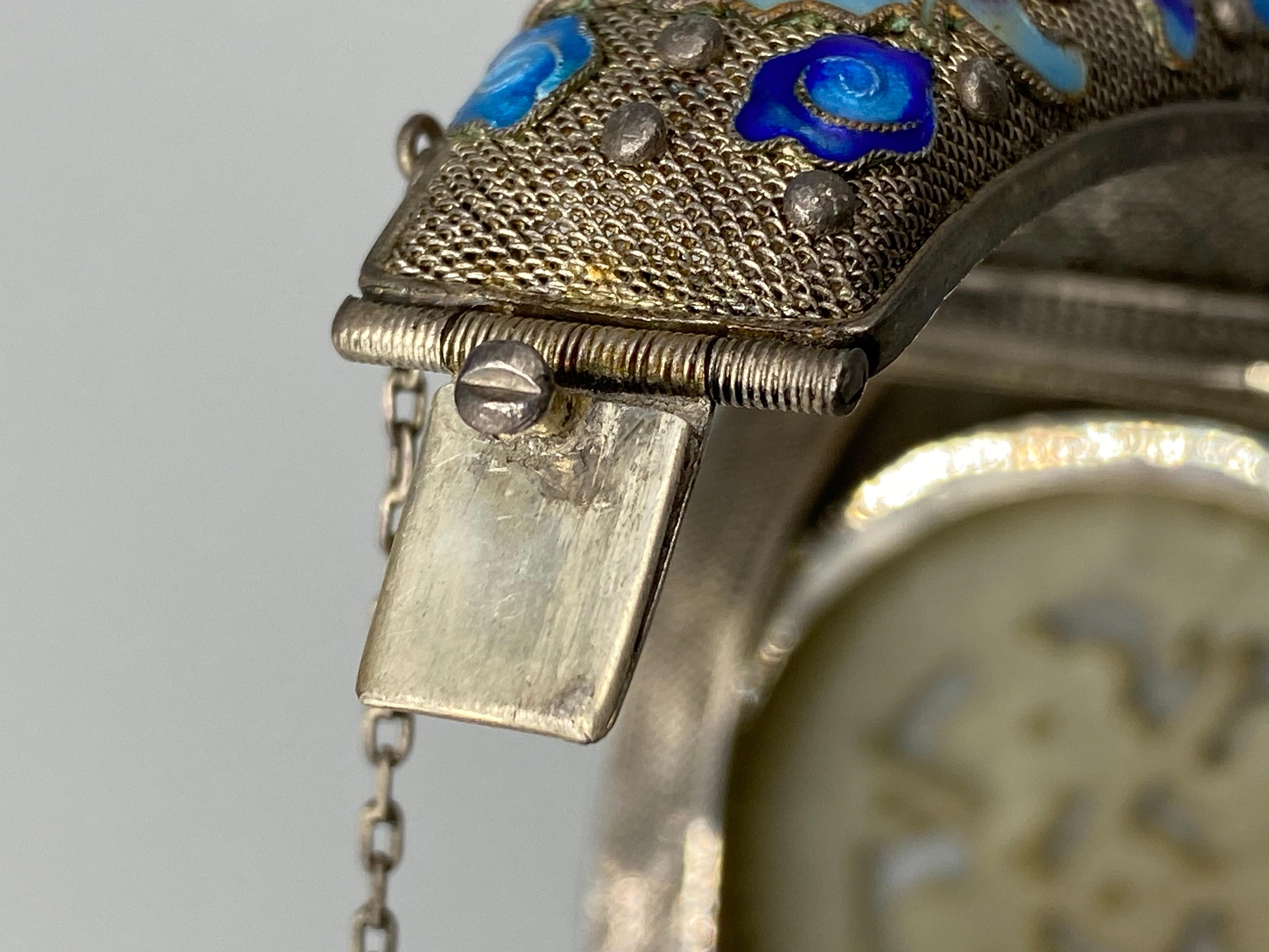 Antikes chinesisches Export-Armband aus Silber, Emaille und geschnitzter weißer Jade im Angebot 12