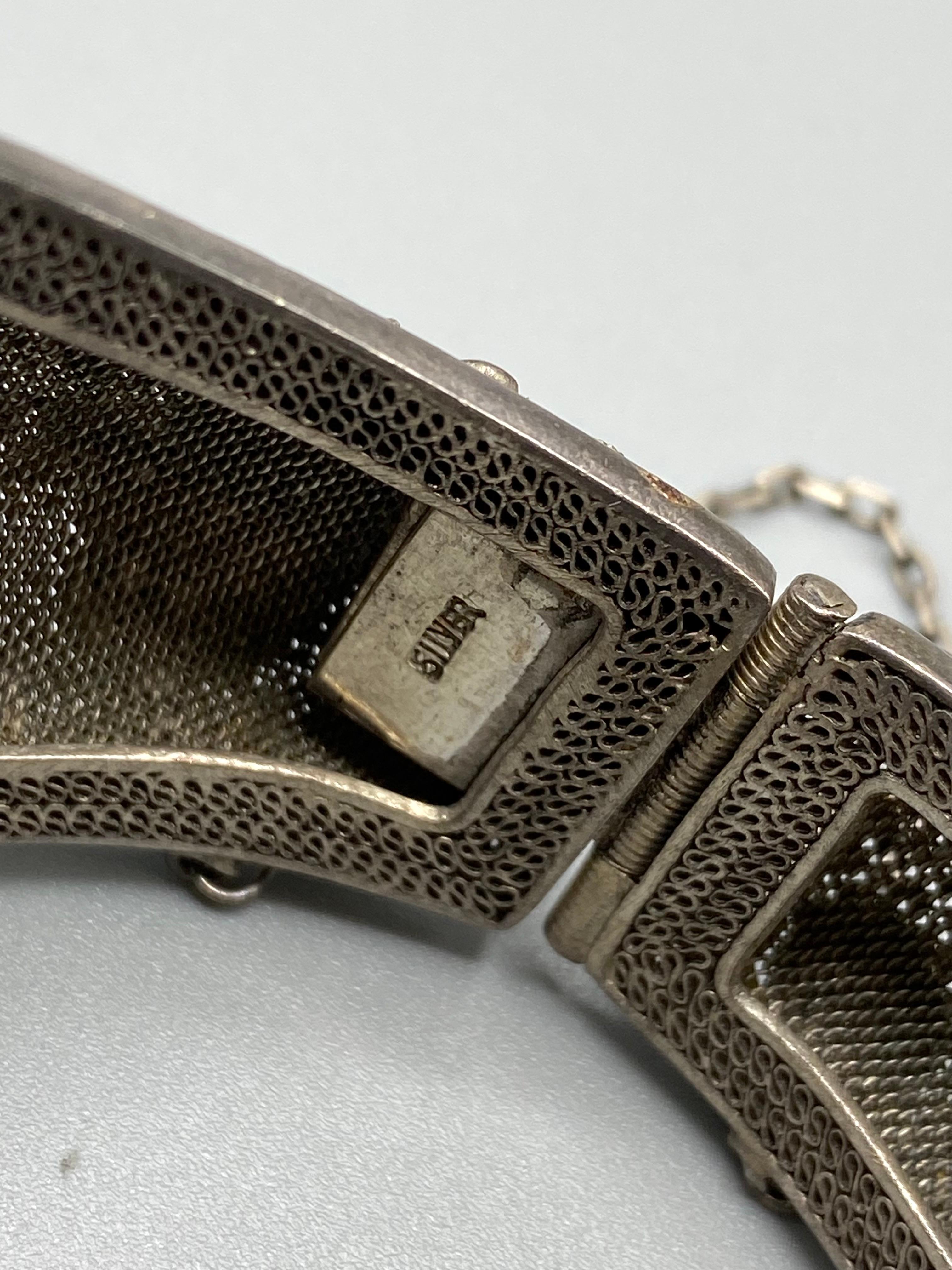 Antikes chinesisches Export-Armband aus Silber, Emaille und geschnitzter weißer Jade im Angebot 13