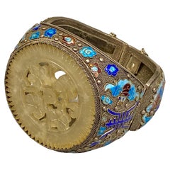 Antikes chinesisches Export-Armband aus Silber, Emaille und geschnitzter weißer Jade