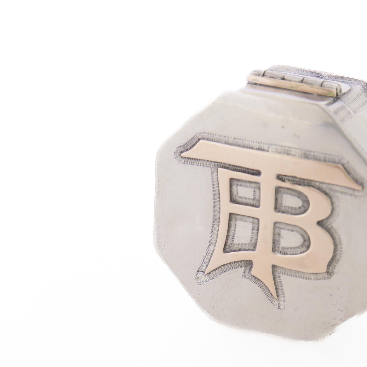 Antique compact octogonal d'exportation chinoise en argent avec monogramme appliqué en or rose en vente 9