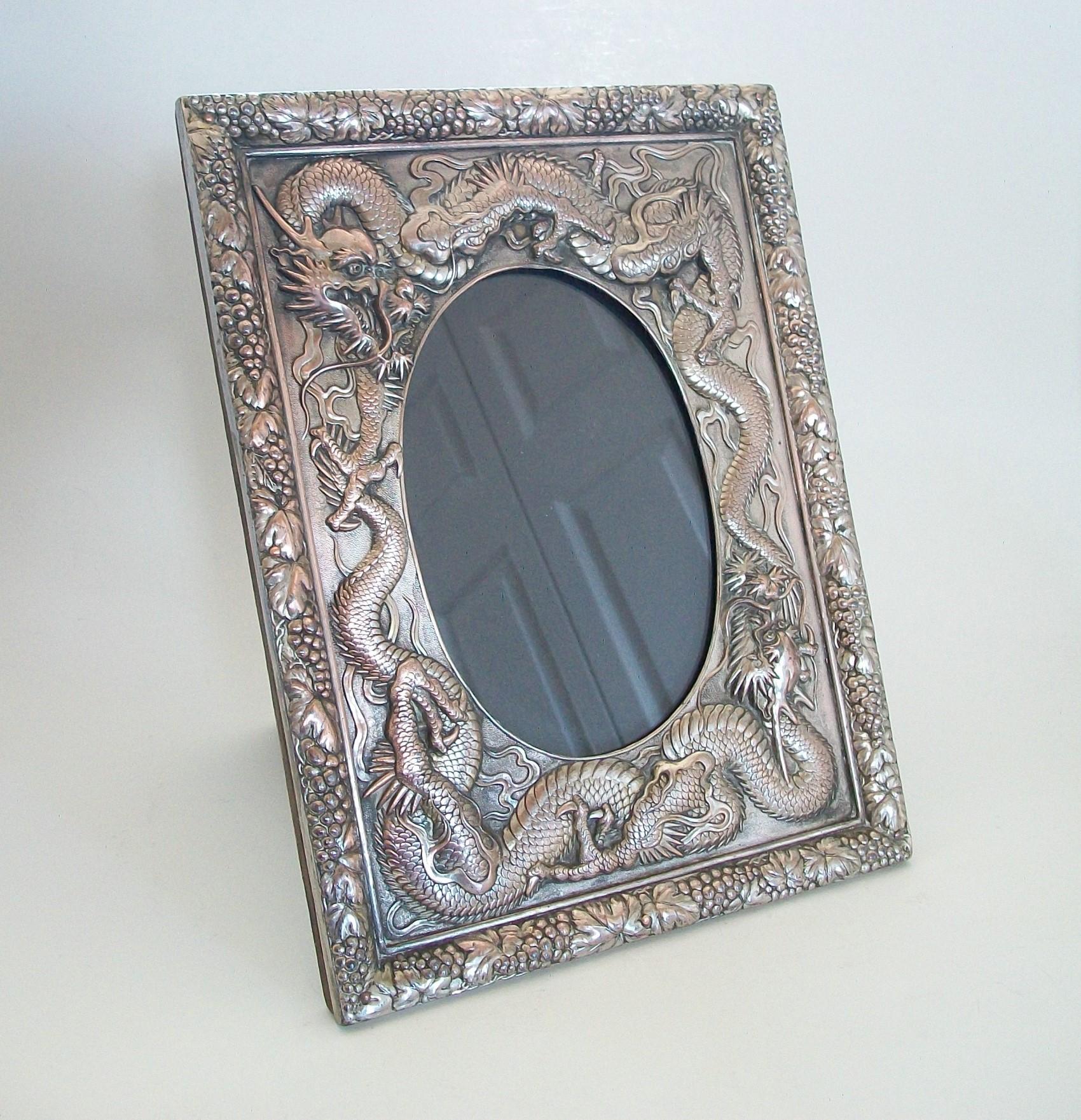 Antique Chinese Export Silver Repoussé Photo Frame, Early 20th Century 1
