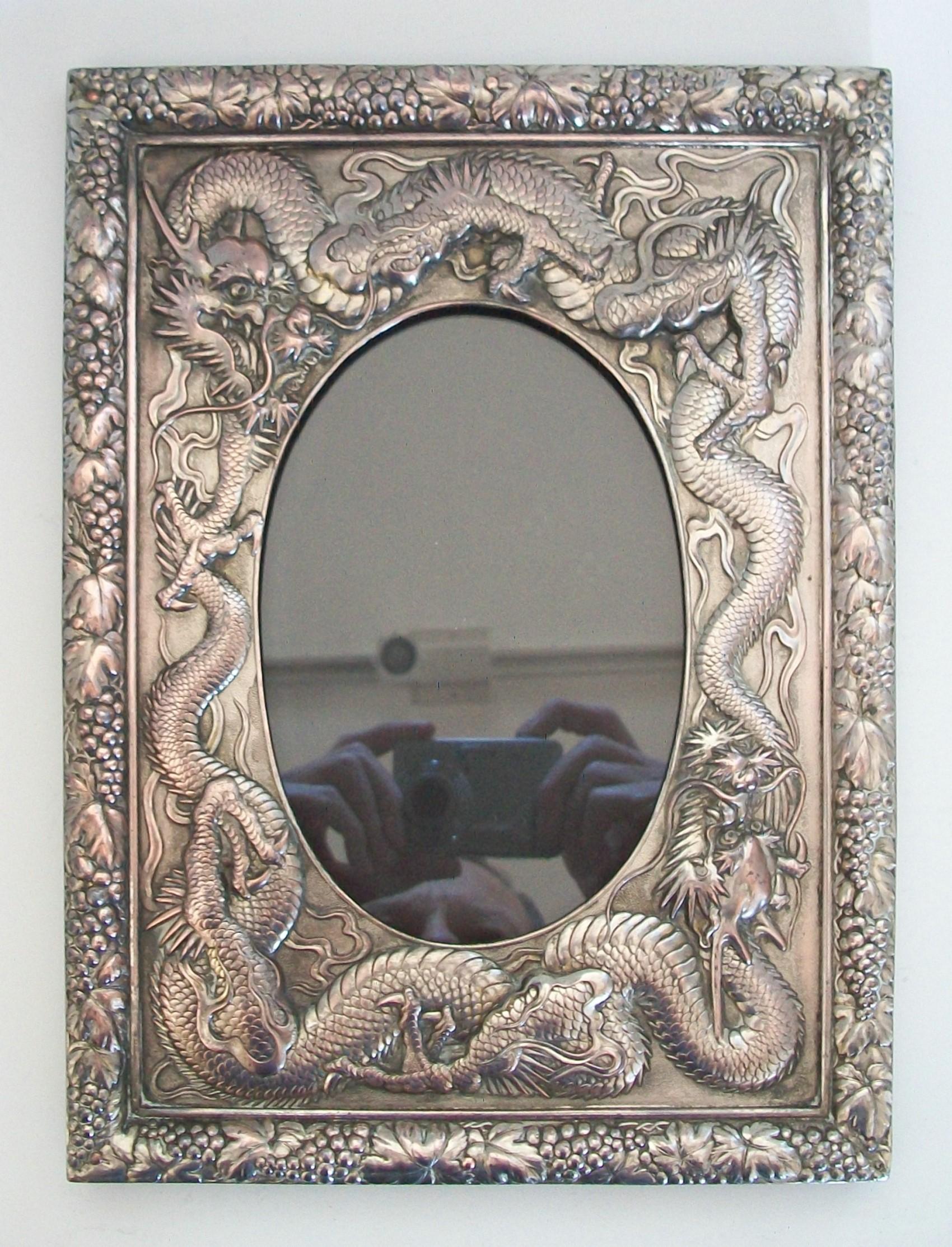 Antique Chinese Export Silver Repoussé Photo Frame, Early 20th Century 4