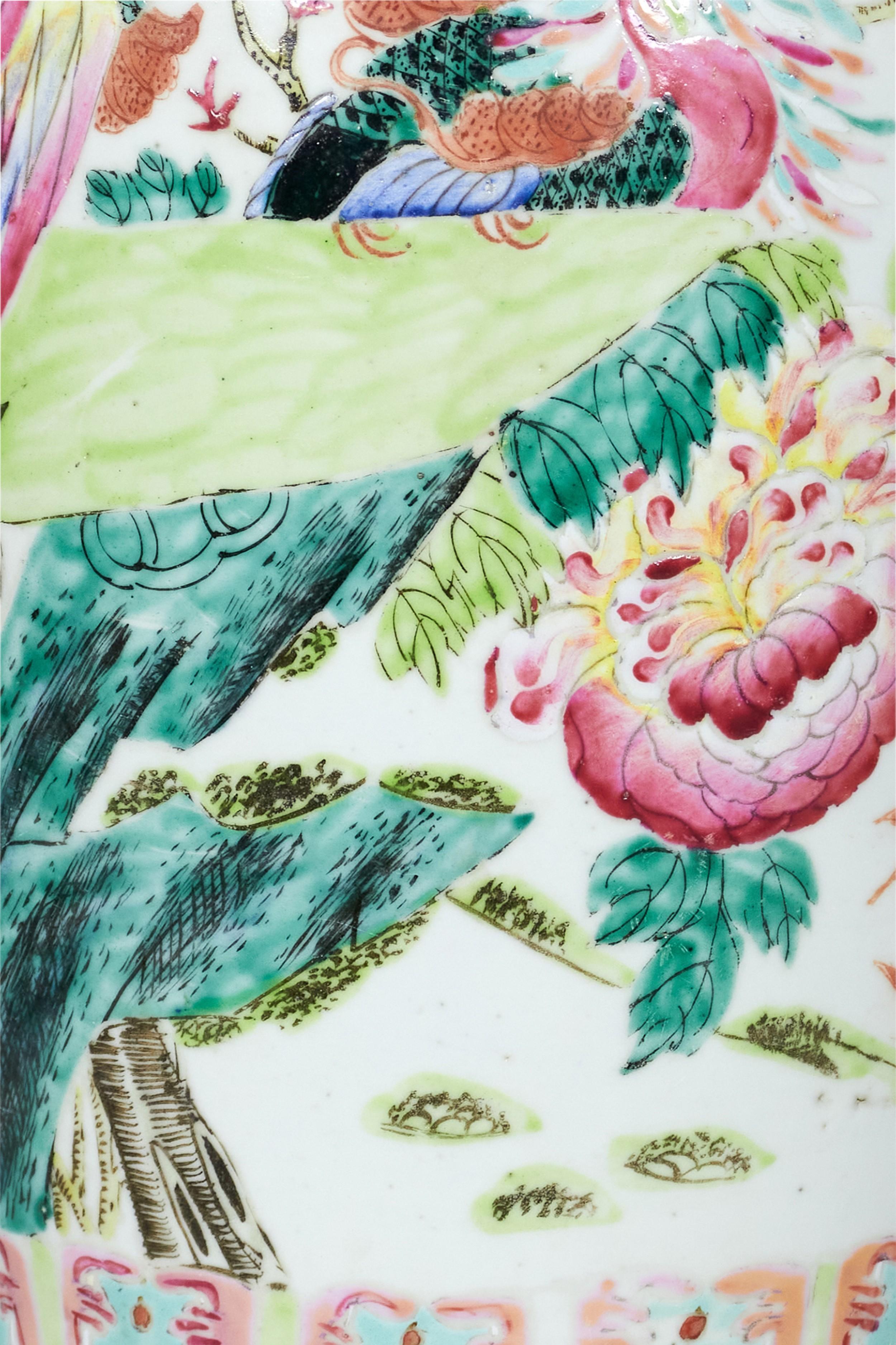 Antike chinesische Famille-Porzellanvase-Tischlampe im Rosen- und Vogeldesign, Famille-Design (Handgefertigt) im Angebot