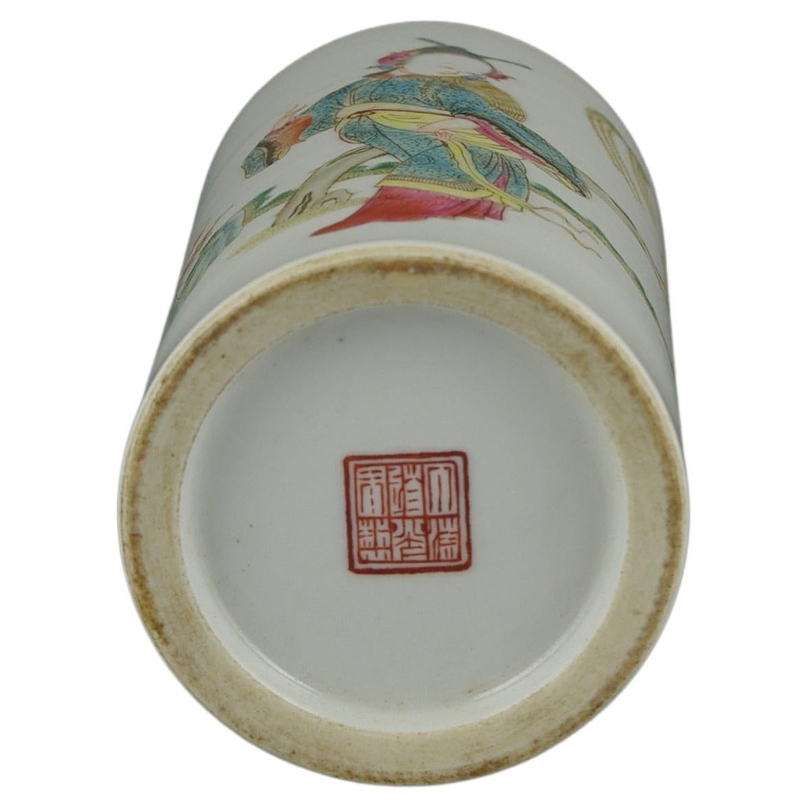 Antique Chinese Famille Rose Brush Pot Finely Painted Fencai Early 20th Cen ROC In Good Condition For Sale In Richmond, CA