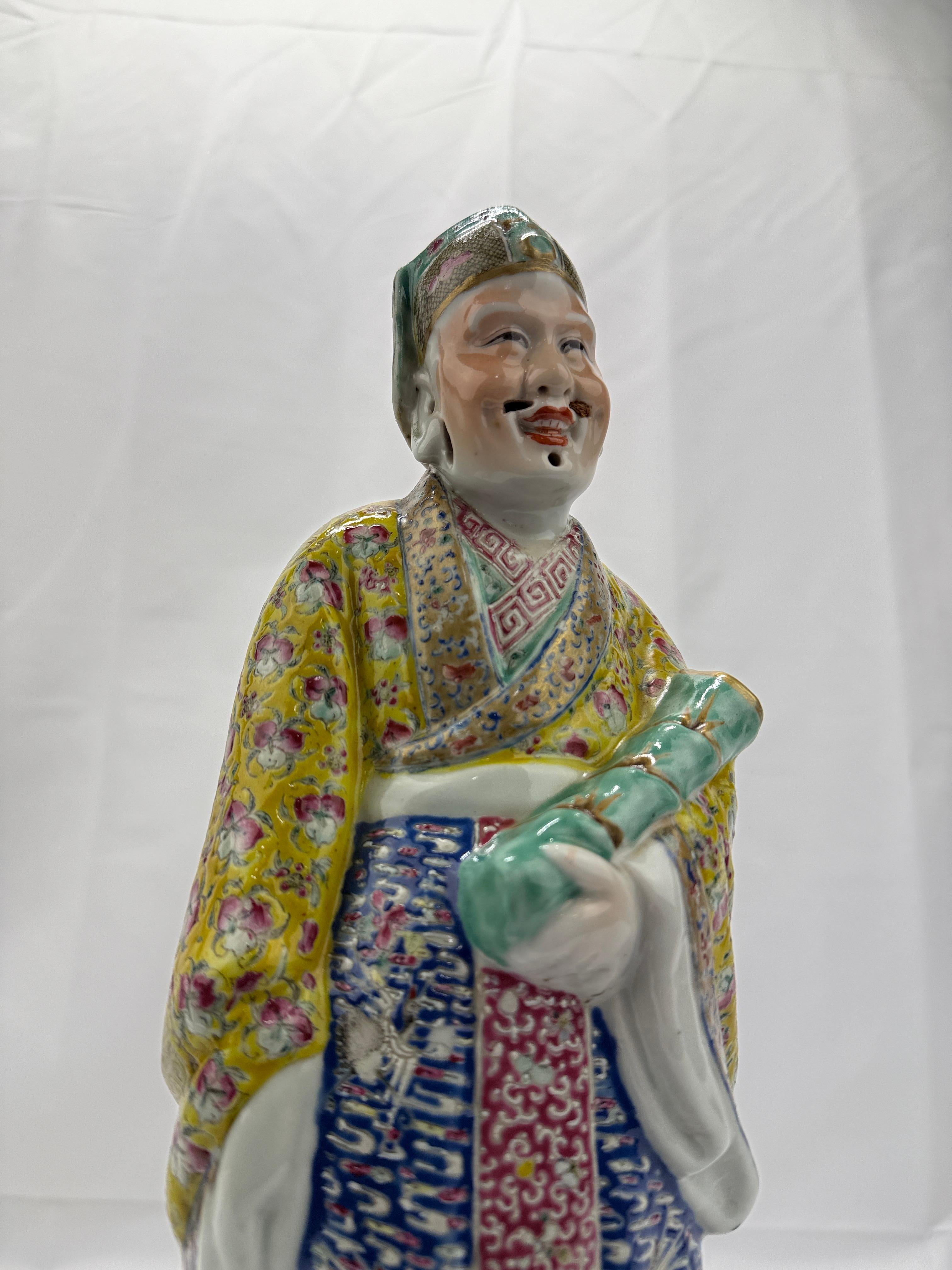 Antique Chinese Famille Rose / Jaune Porcelain Figure - Marked For Sale 3