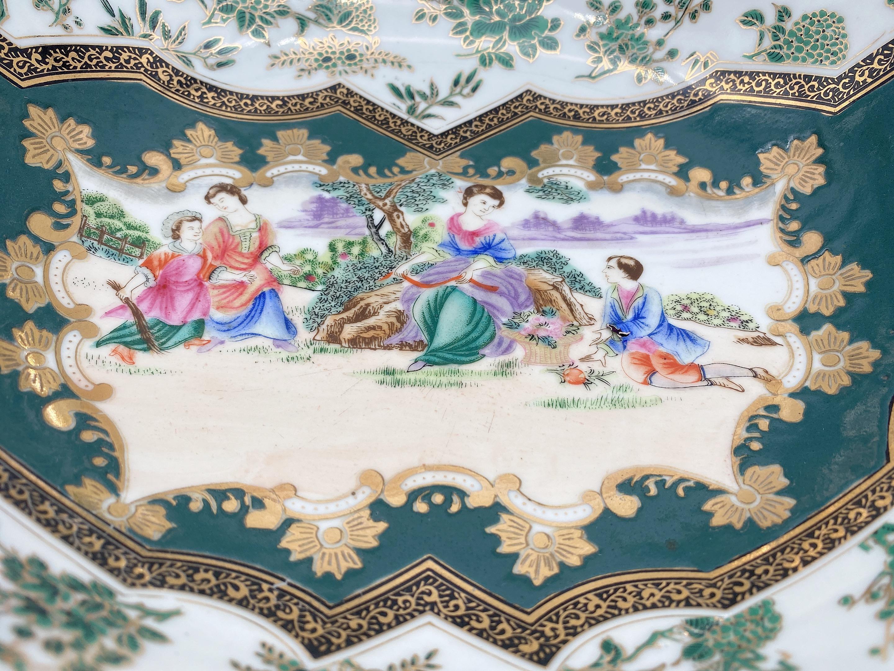 Porcelaine Grand bol ancien en porcelaine chinoise Famille Rose avec émaux de couleur en vente