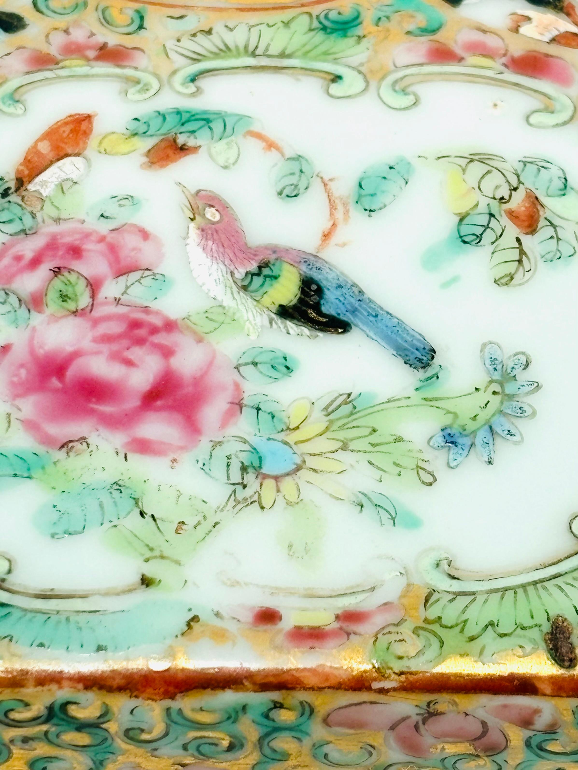 Antike chinesische Famille-Rose-Porzellanschachtel oder Schreibtischzubehör aus Porzellan im Angebot 4