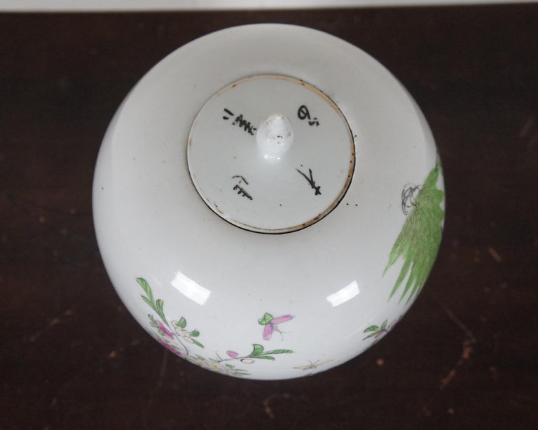 Antique Chinese Famille Rose Porcelain Lidded Ginger Jar Floral Bird Urn In Good Condition In Dayton, OH