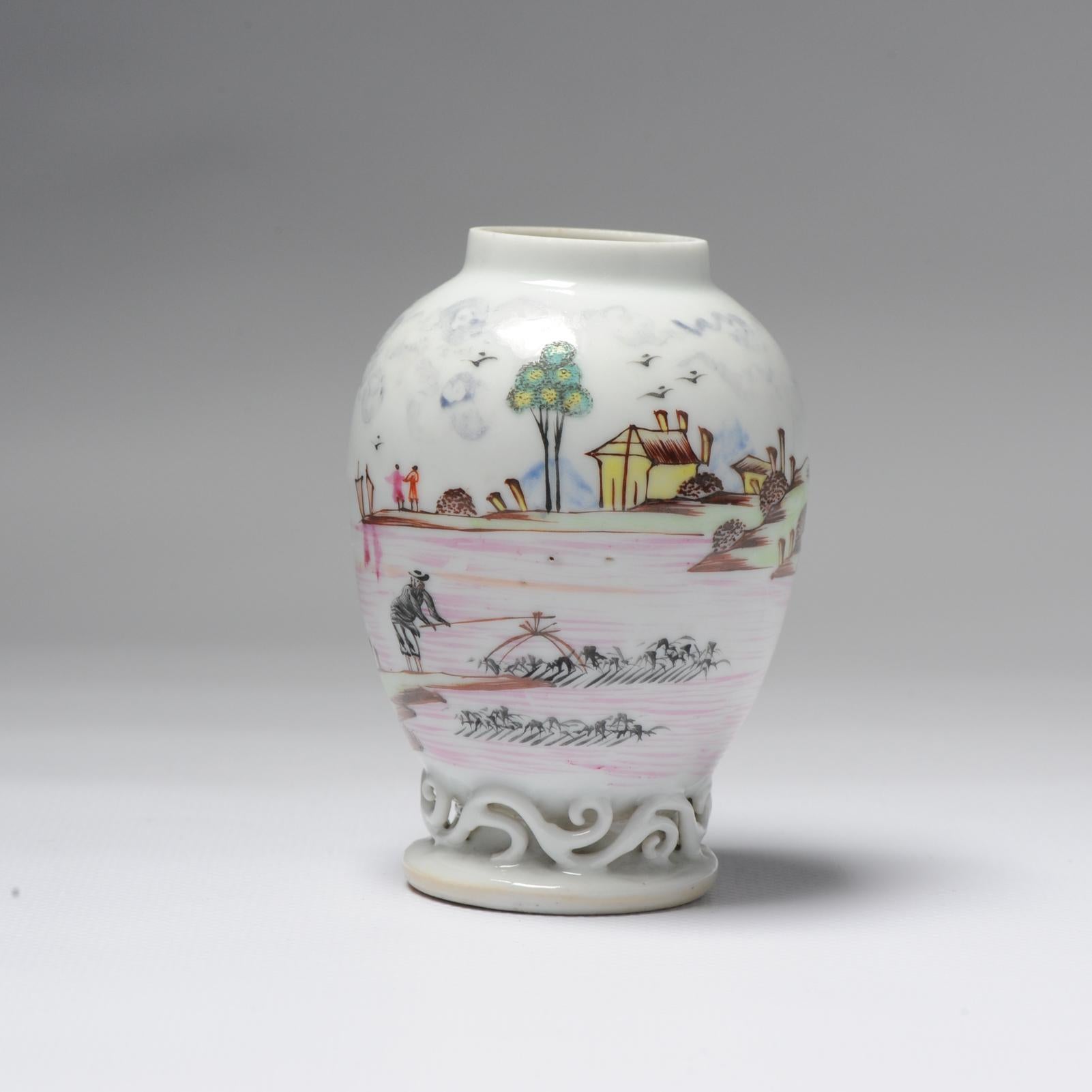 Antique Chinese Famille Rose Porcelain Tea Caddy Qianlong China ca 1750 In Good Condition For Sale In Amsterdam, Noord Holland
