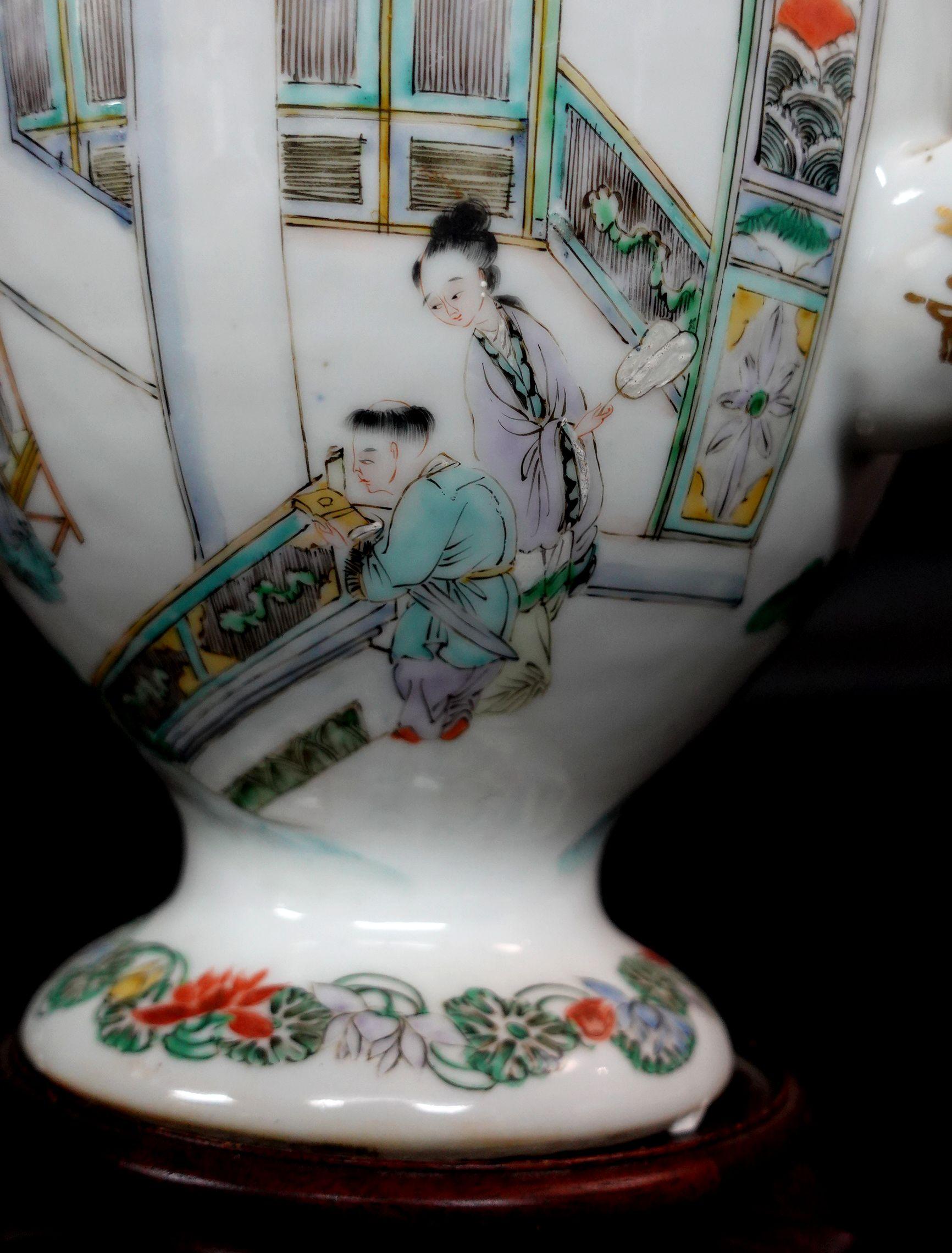 Thire chinoise ancienne en porcelaine Famille Rose, dbut du 19me sicle en vente 5