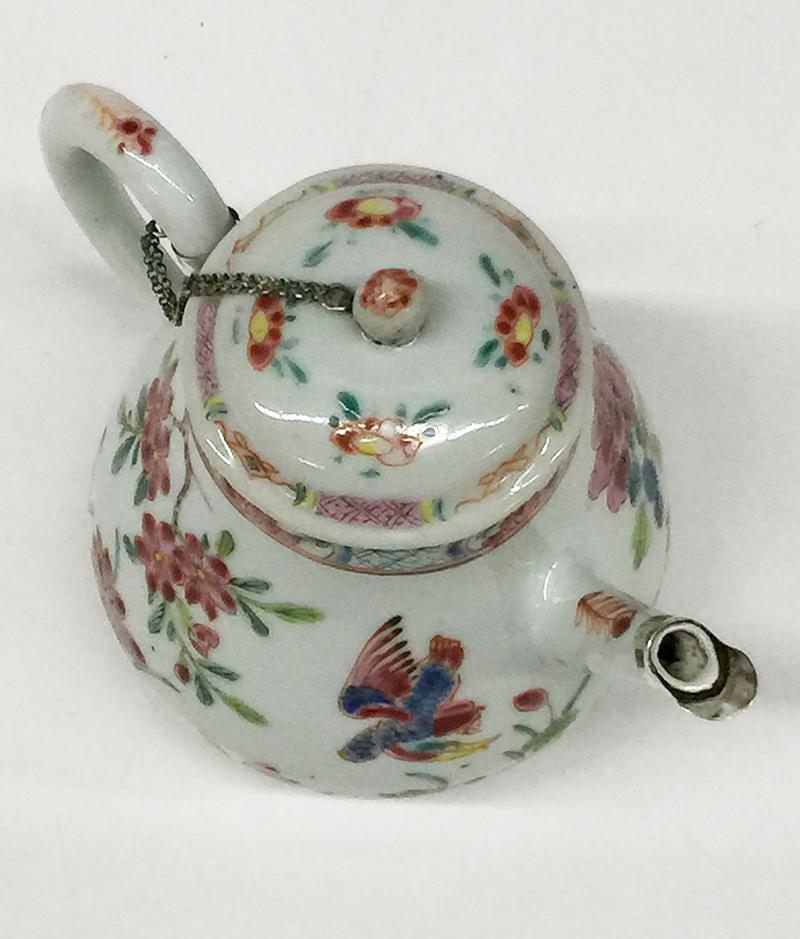 18th Century and Earlier 18th Century Chinese porcelain Famille Rose Teapot with Cover For Sale