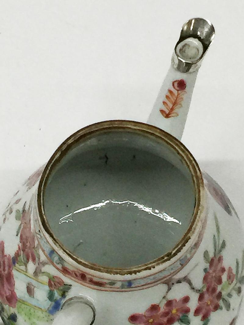 Porcelain 18th Century Chinese porcelain Famille Rose Teapot with Cover For Sale